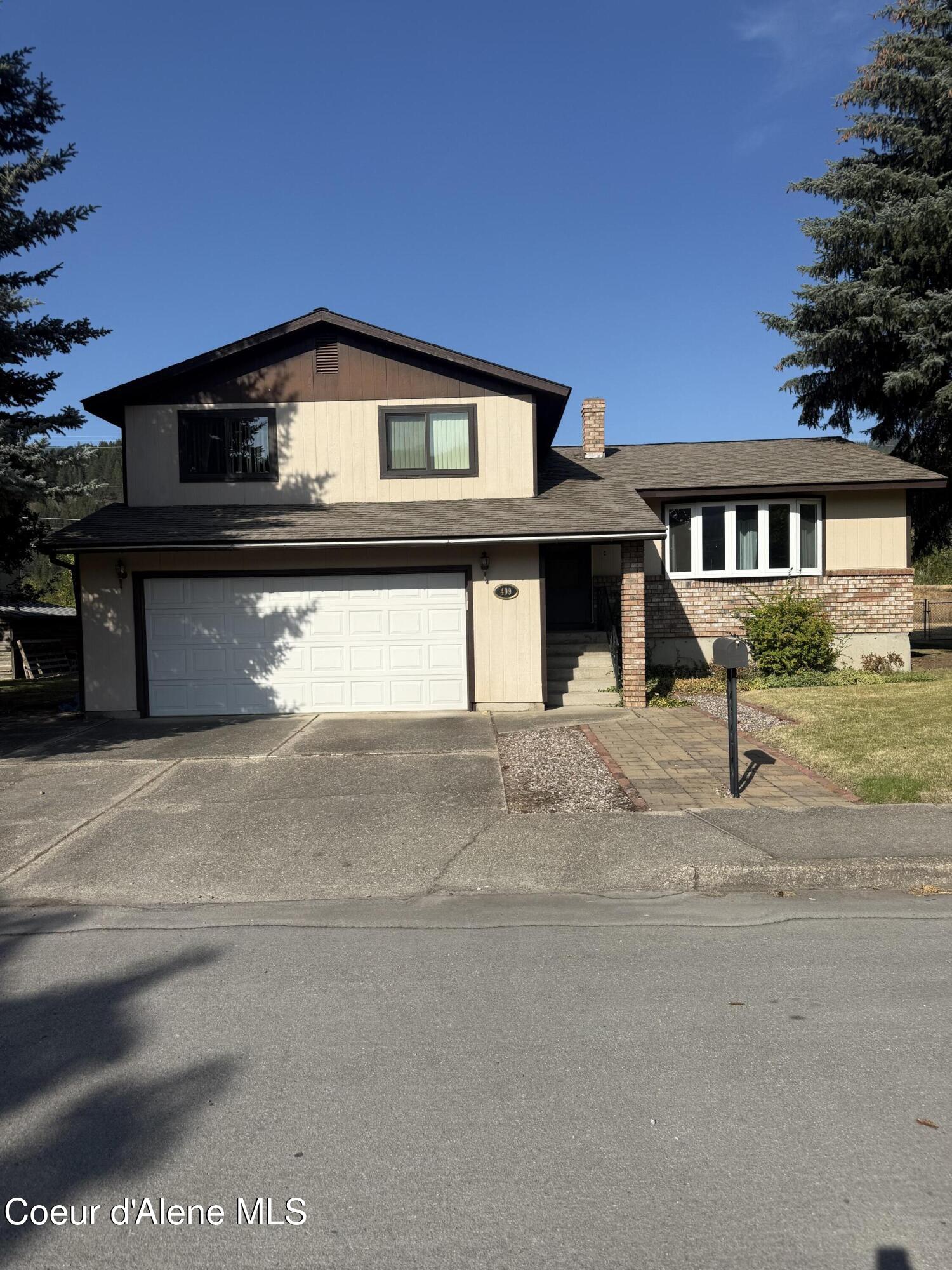 409 Emerald Dr — photo