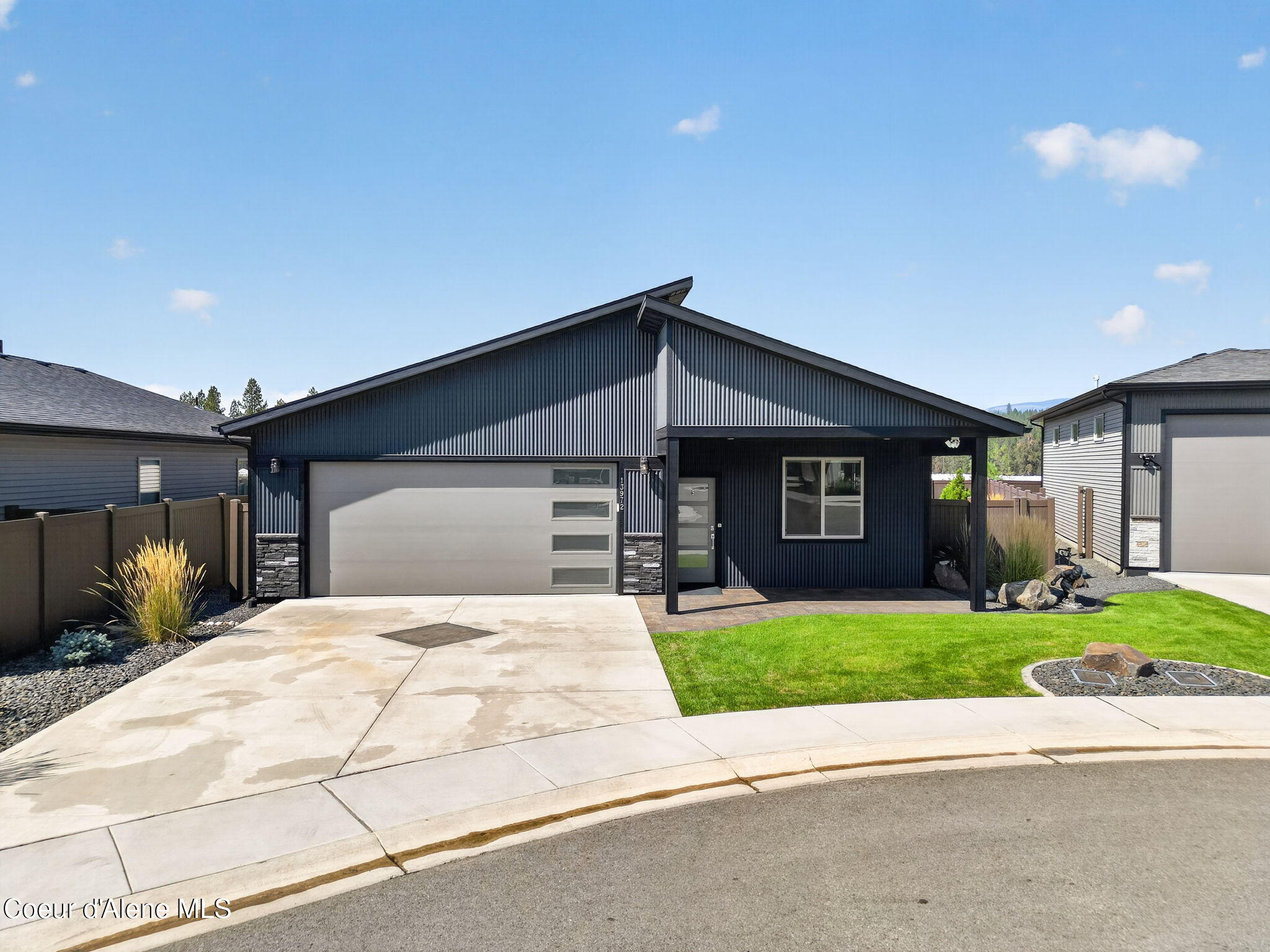 13972 N Rainier Loop — photo