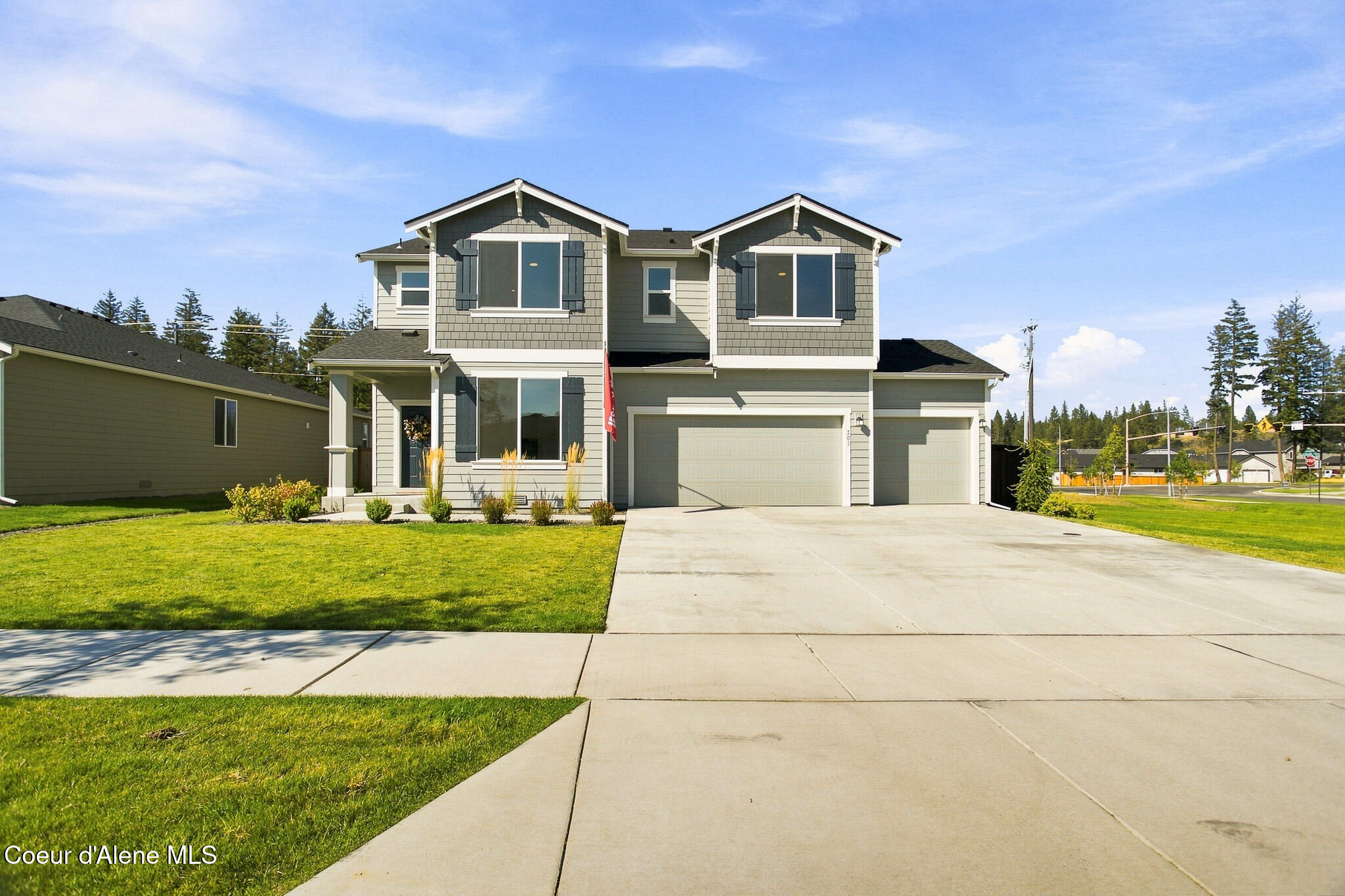 501 E Burdock Loop — photo