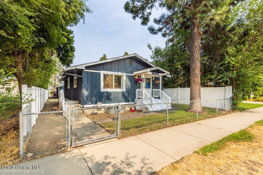 305 E 15th Ave — photo