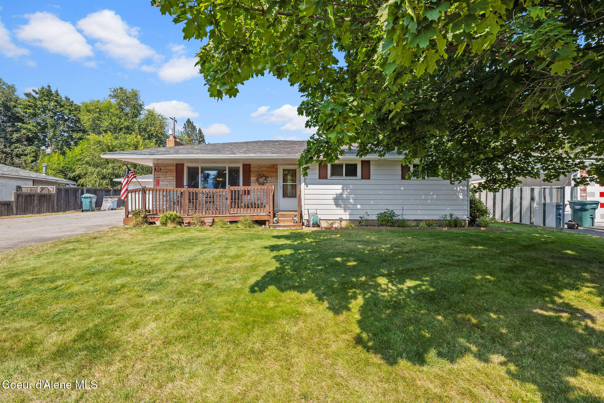 316 W Montgomery Pl — photo