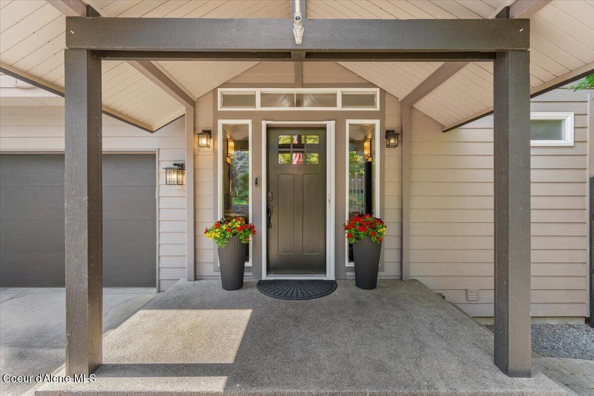 2885 E Point Hayden Dr — photo