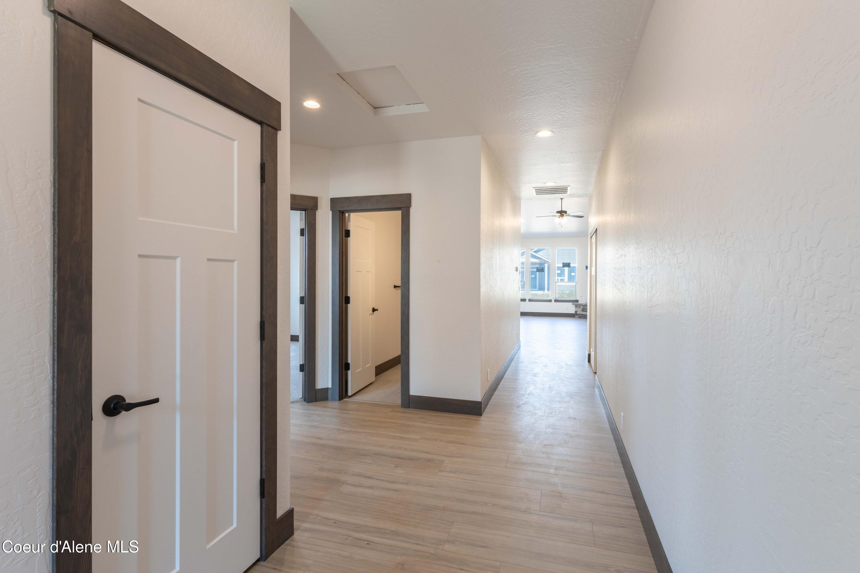 4475 E Savea Ln — photo