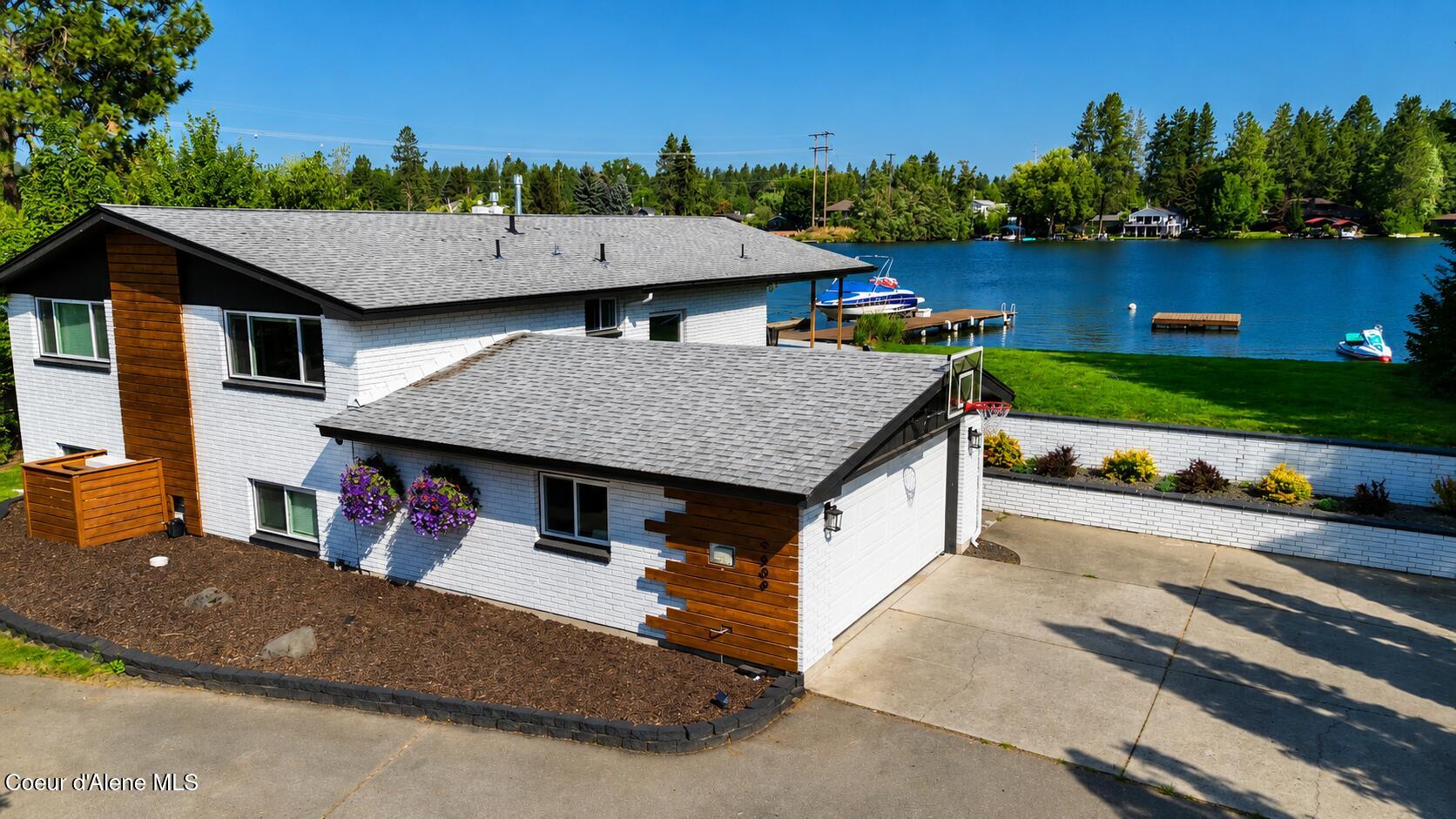 9509 W Driftwood Dr — photo