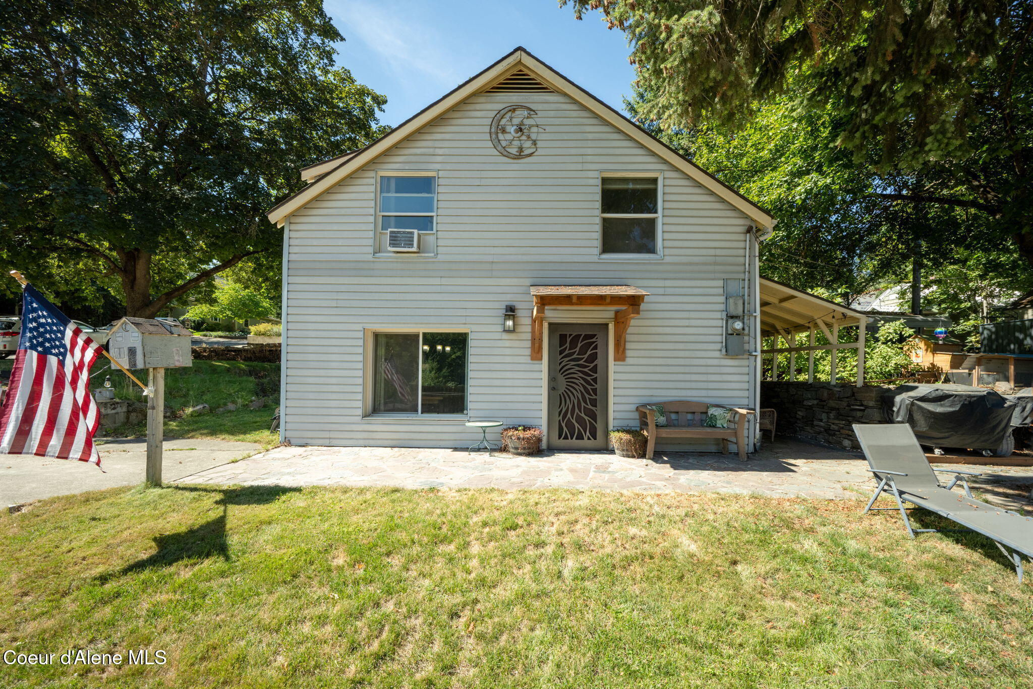 915 E Boyd Ave — photo