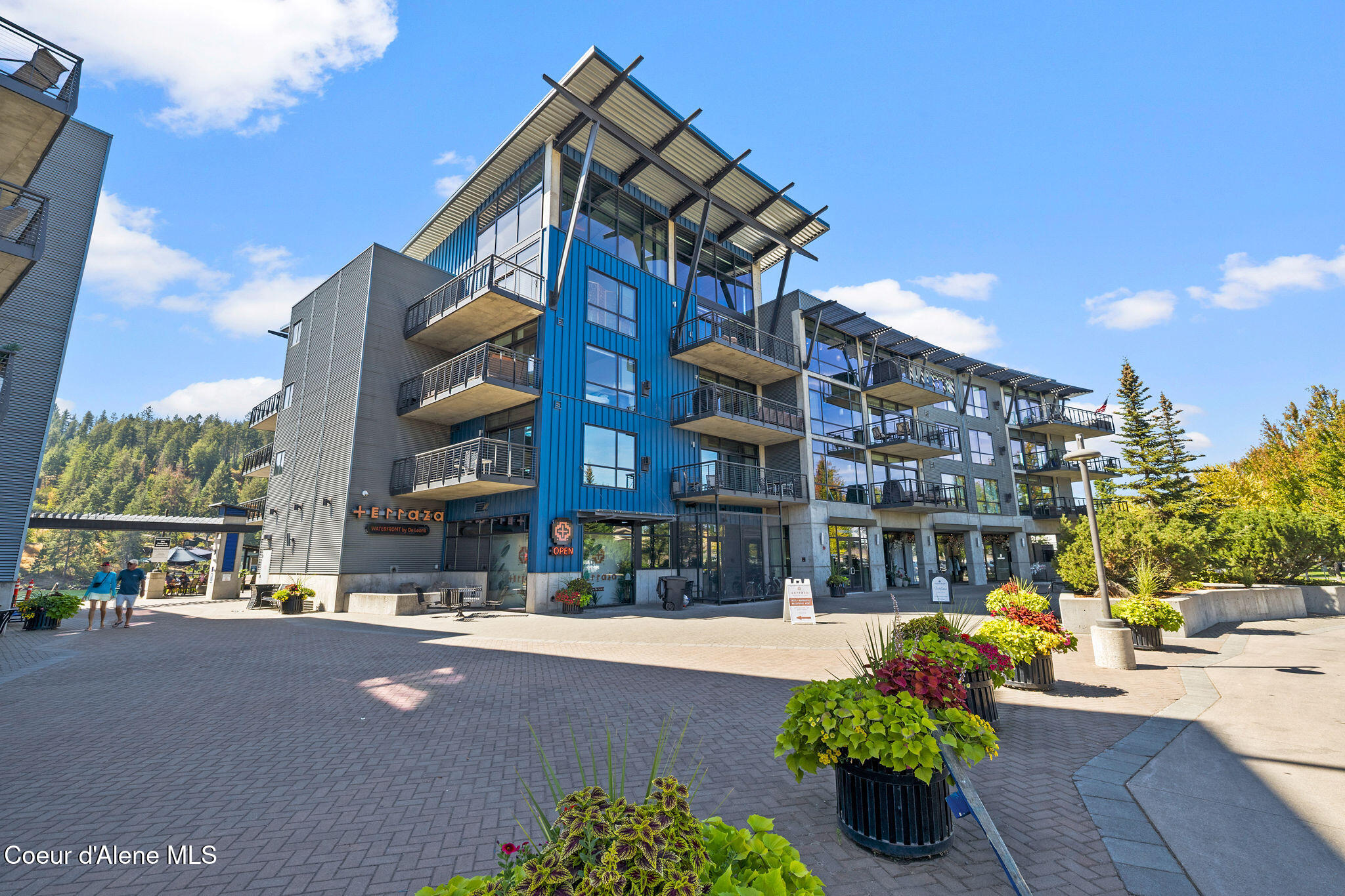 1950 W Bellerive Ln, Unit 211 — photo