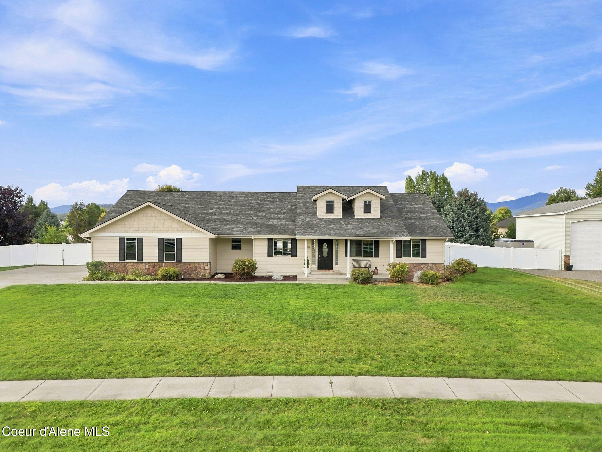 2835 N Howell Rd — photo