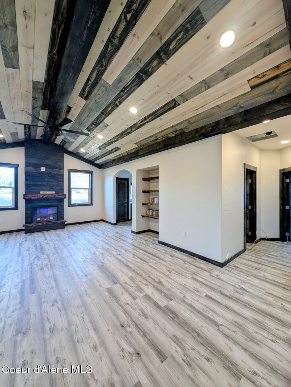 6856 Selkirk St — photo