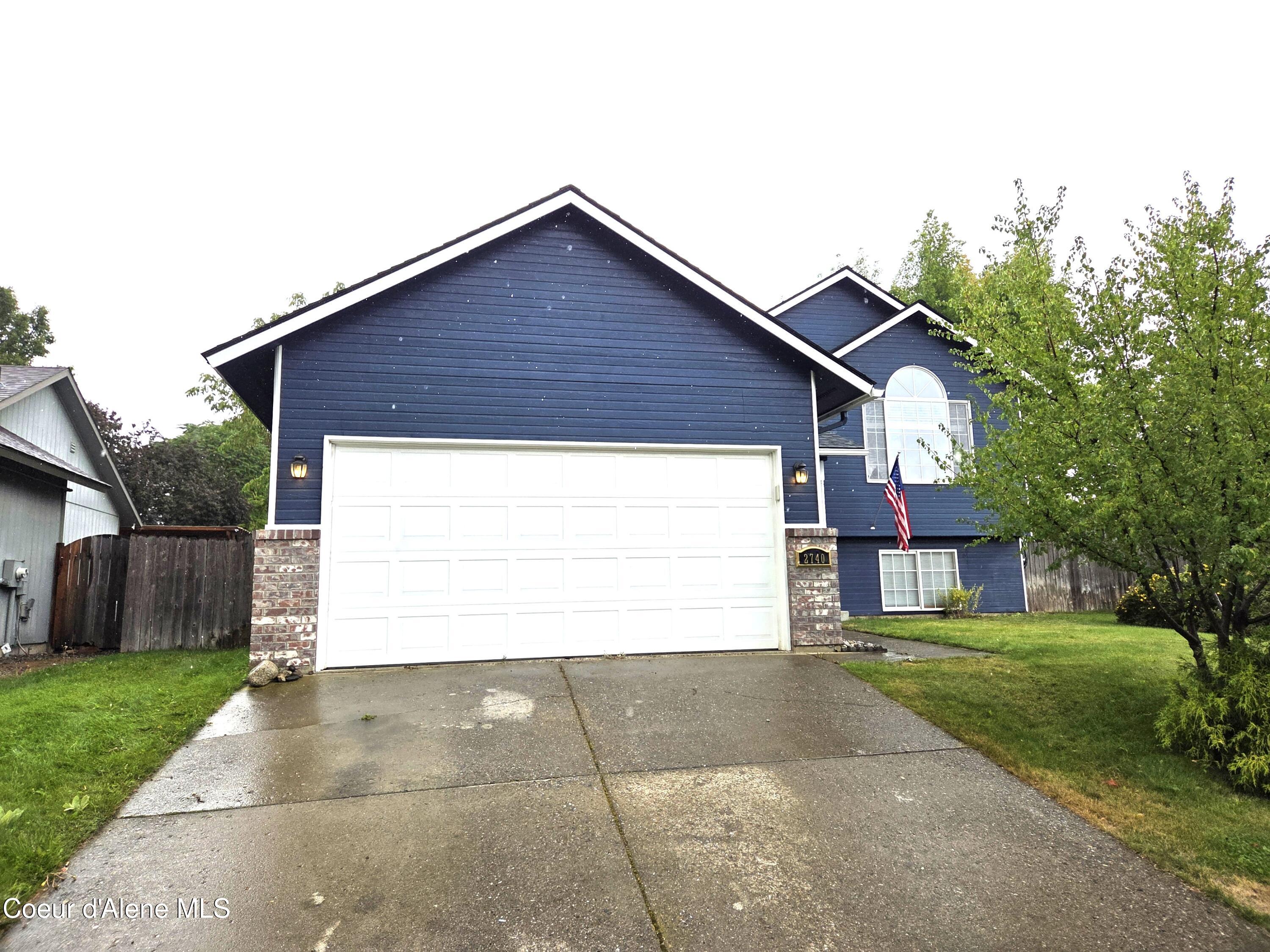 2740 N Top Flight Dr — photo