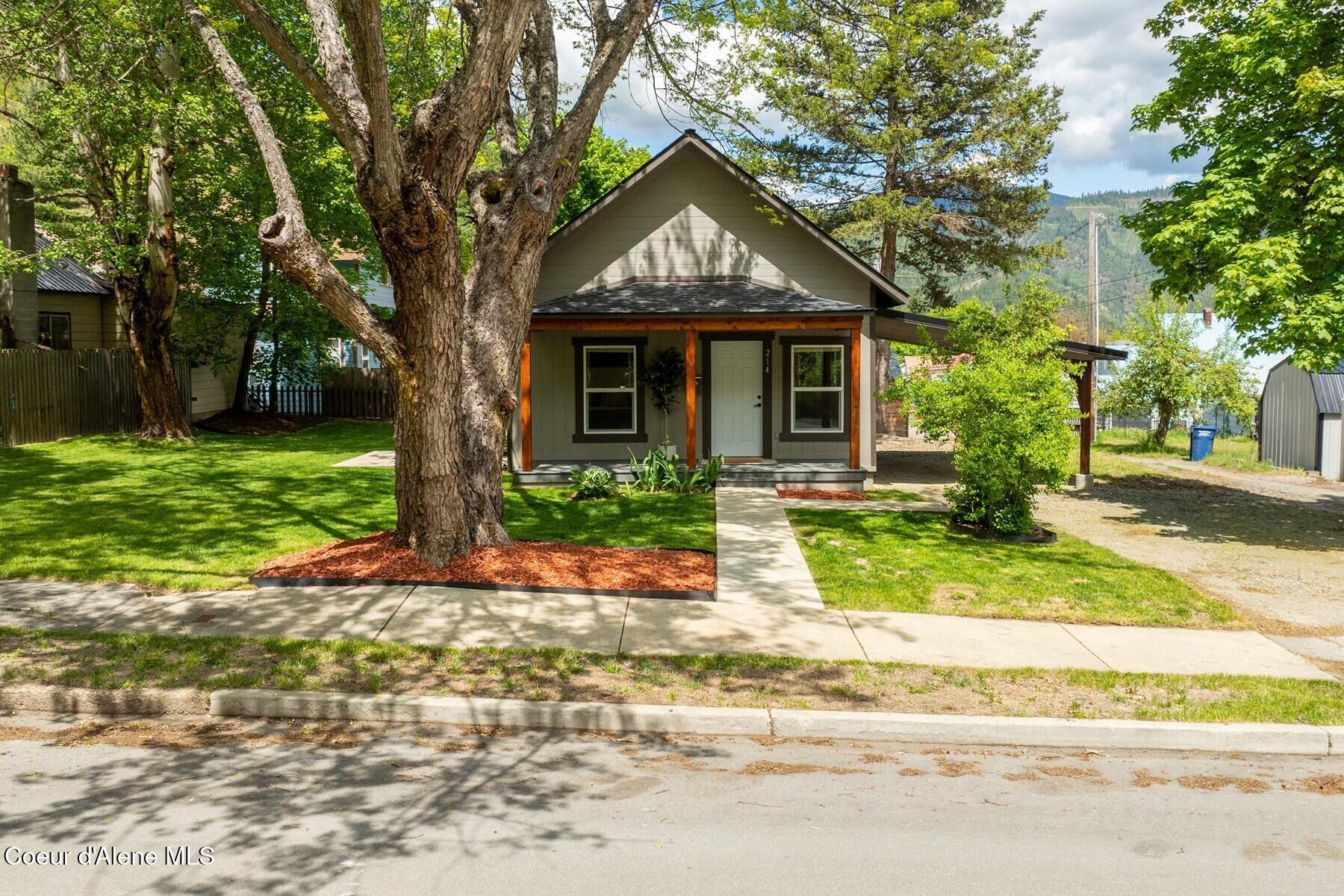 214 Gold Ave — photo