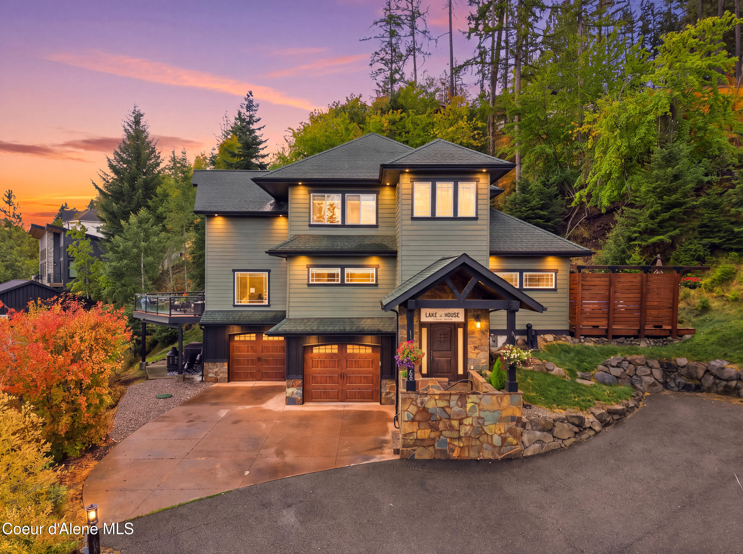2462 E Upper Hayden Lake Rd — photo