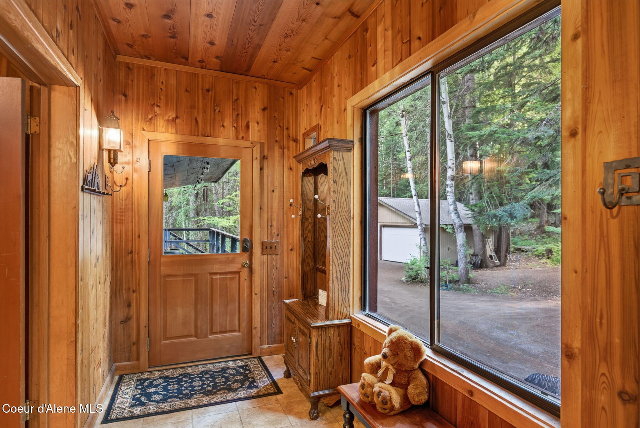 2298 Selkirk Rd, Sandpoint, ID 83864 — photo 2