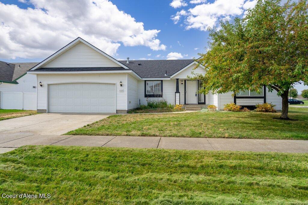 8120 N Ainsworth Dr — photo