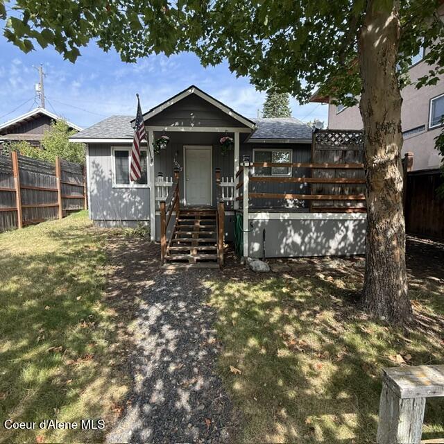 1007 E Mountain Ave — photo
