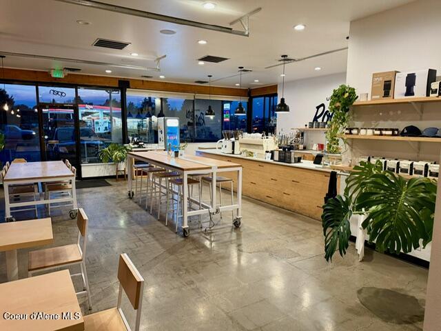 2102 N 4th St — photo