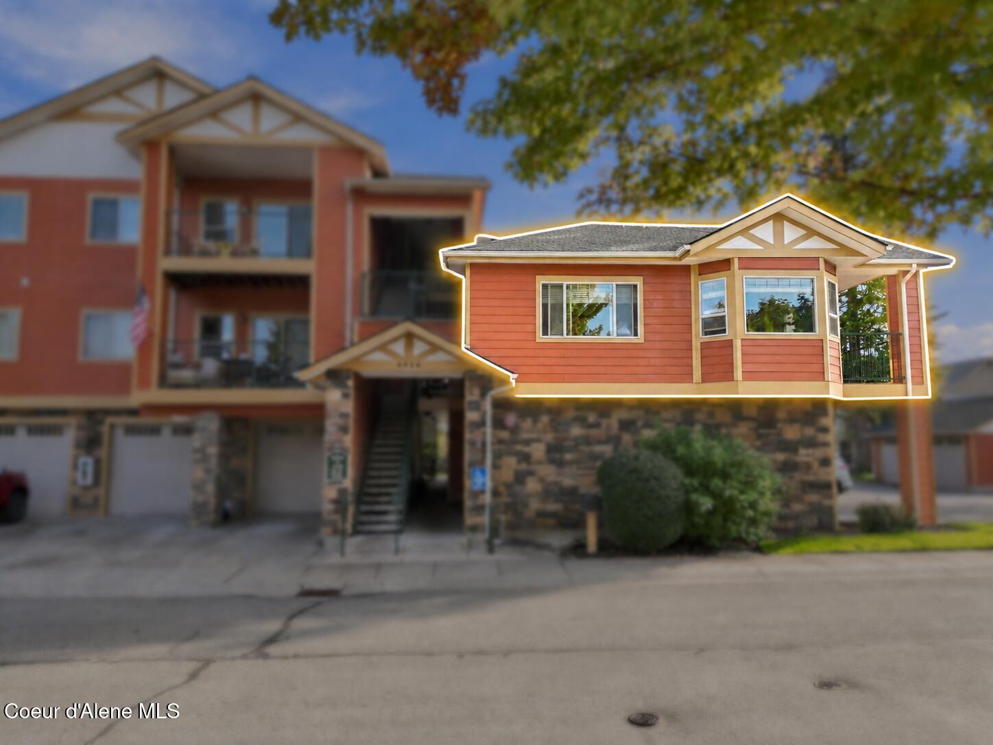 6630 N Spurwing Loop, 200 — photo