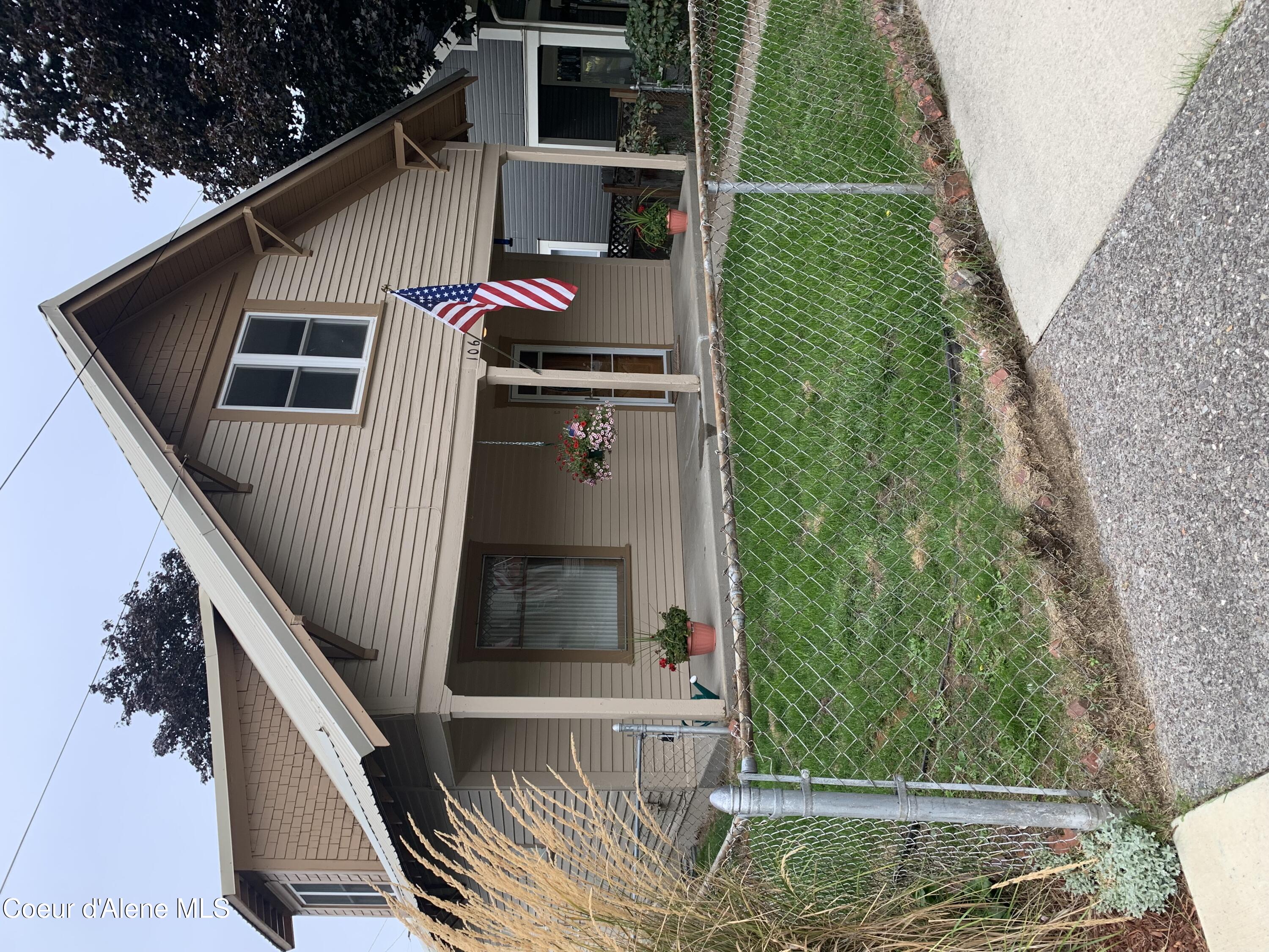 106 Kellogg Ave — photo