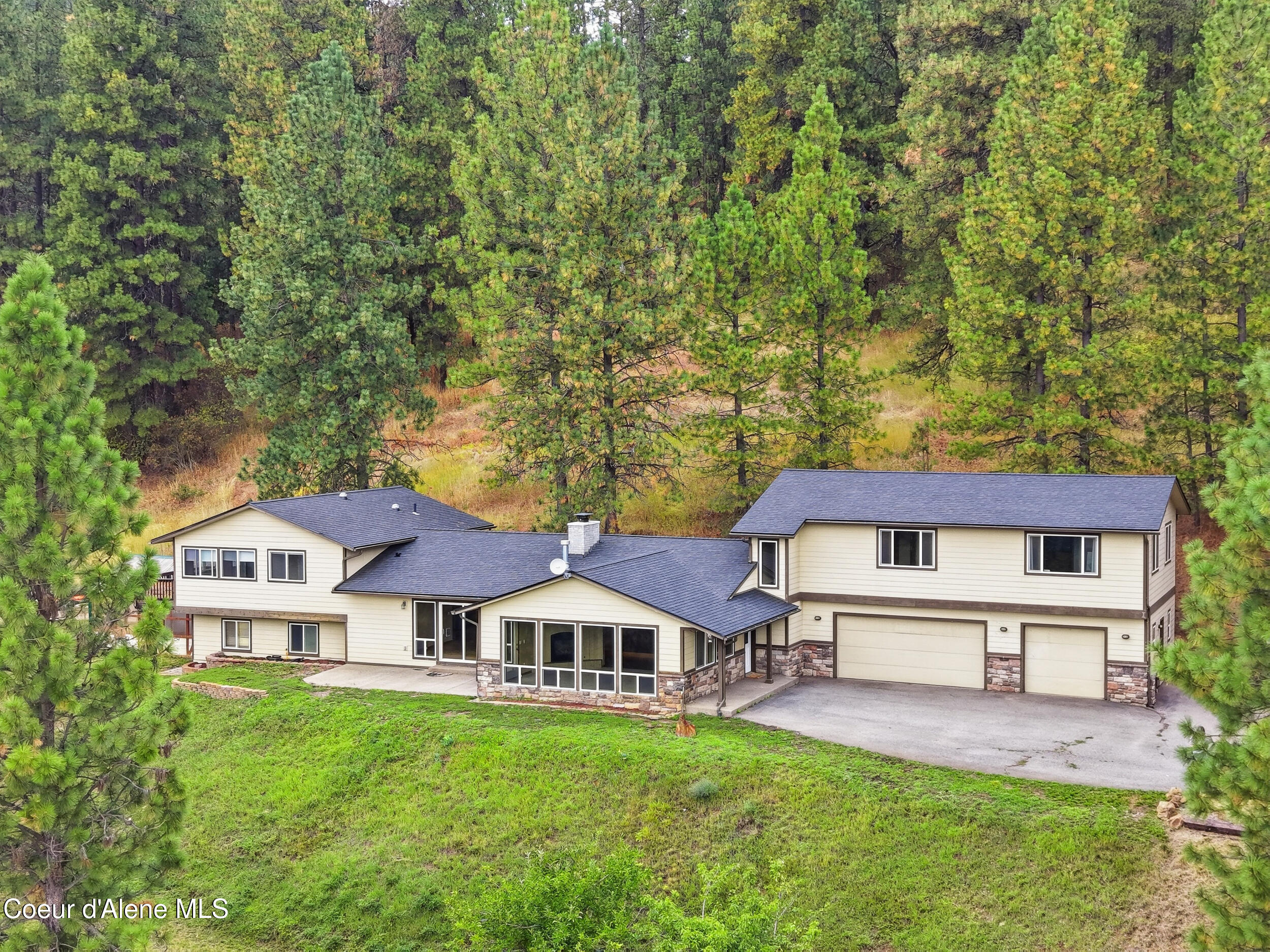 2719 S Reynolds Rd — photo
