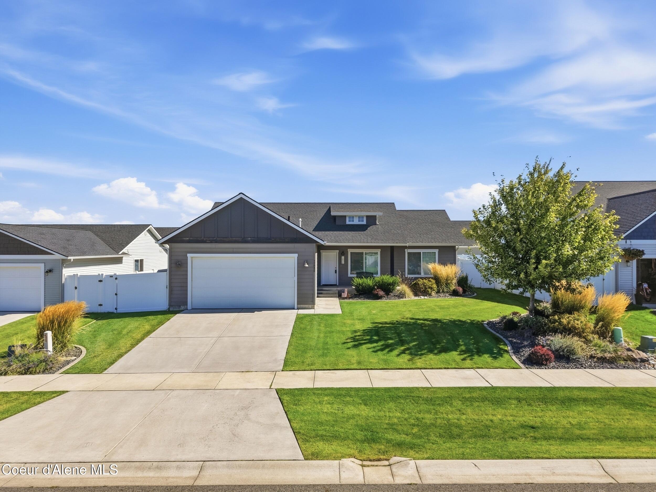 12090 N Gipper Loop — photo