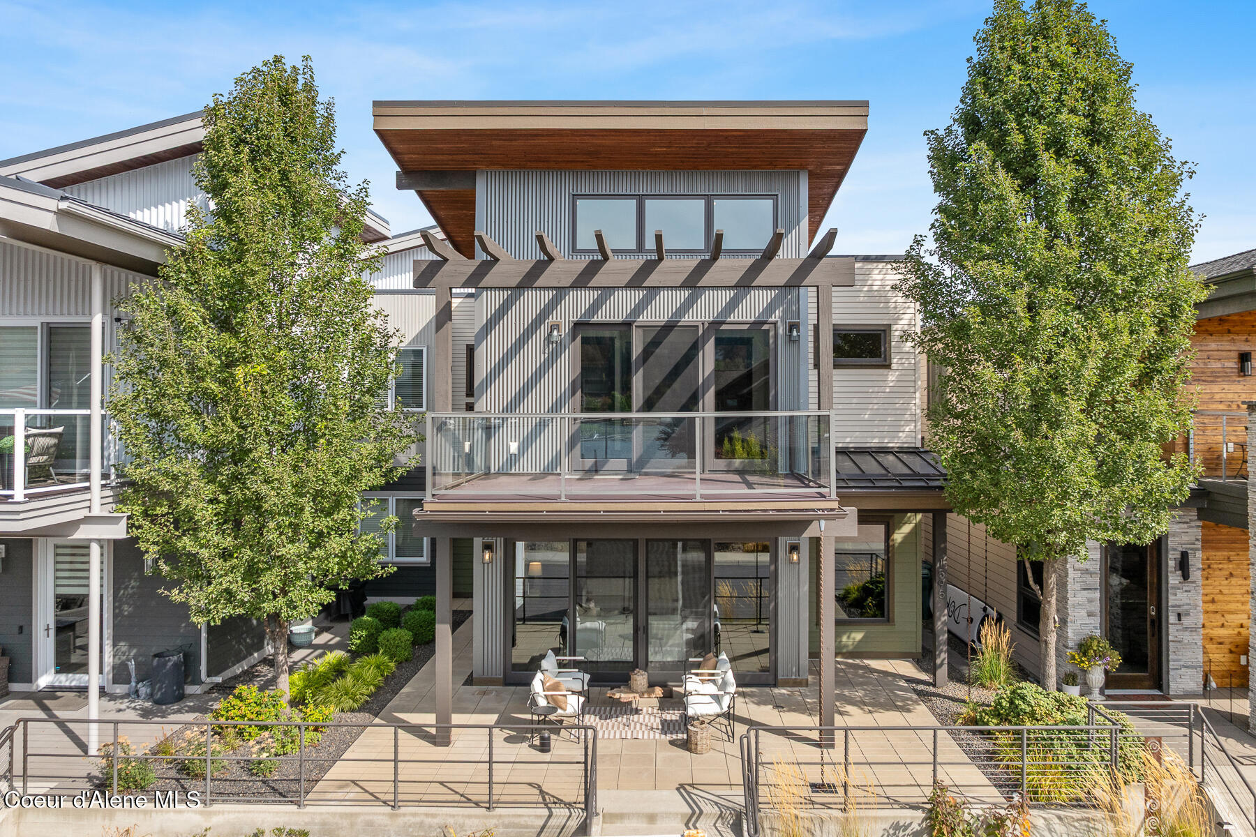 1595 W Bellerive Ln — photo