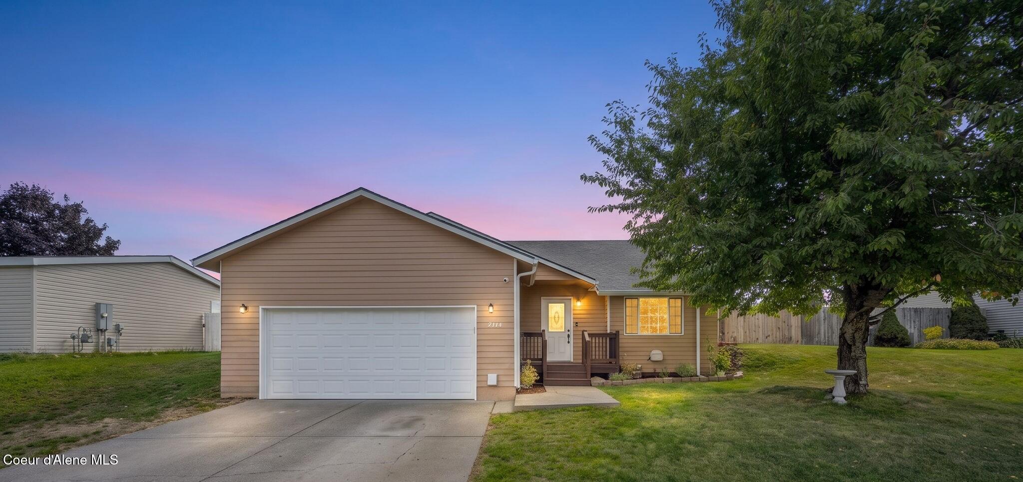 7412 W Meadow Lark Ln — photo