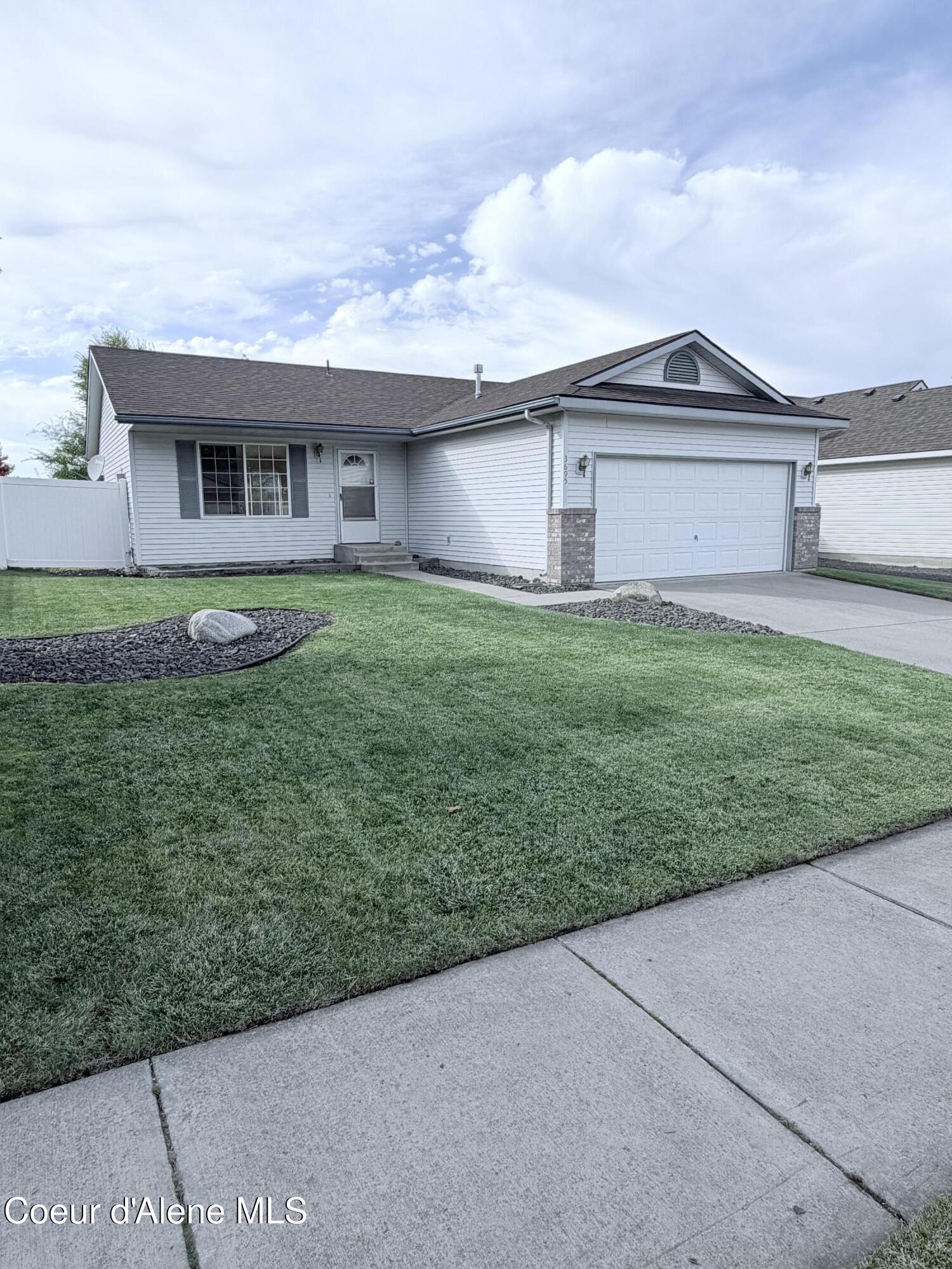 3695 N Graphite Ct — photo