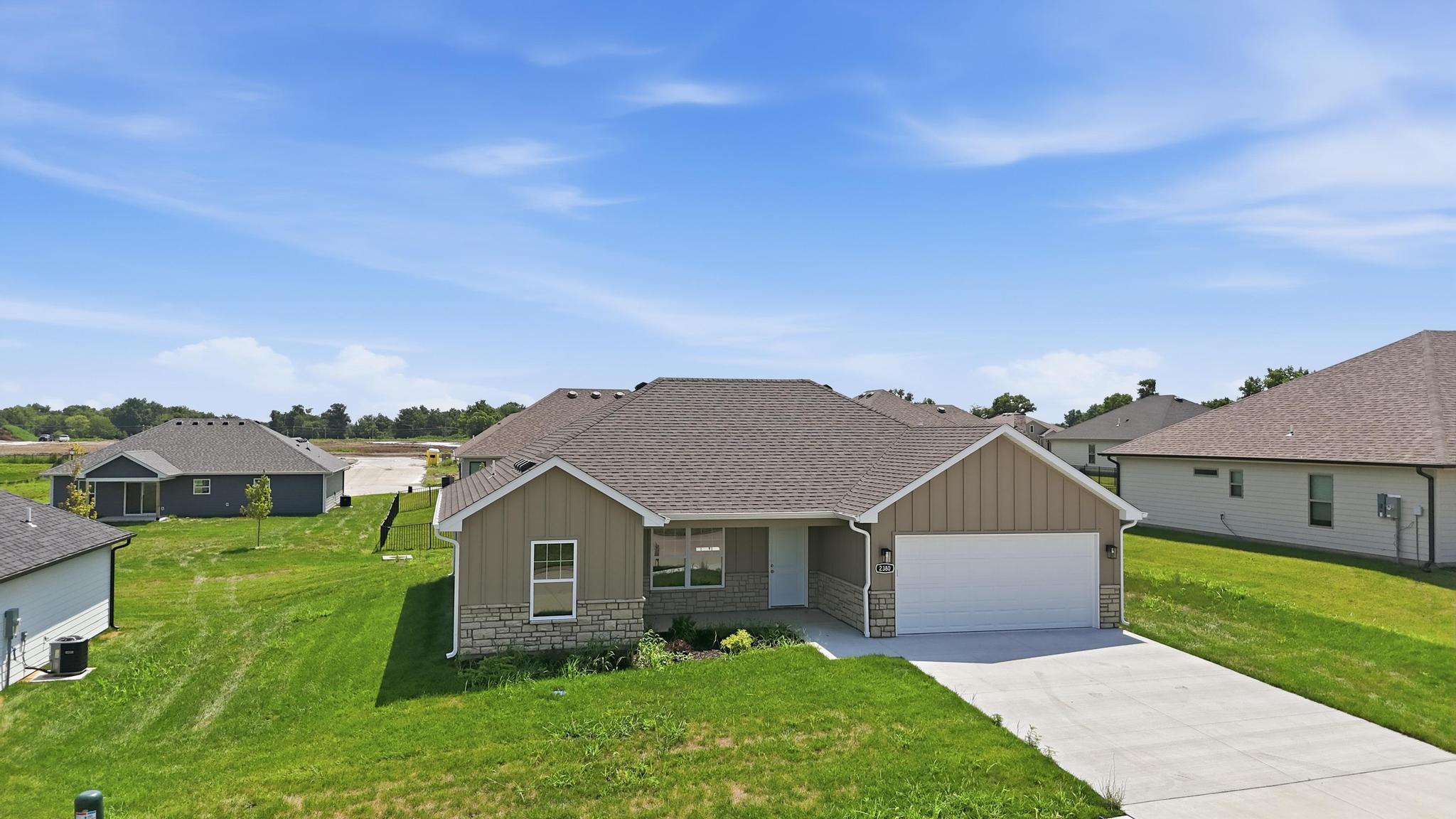 2380 N Federal Dr — photo