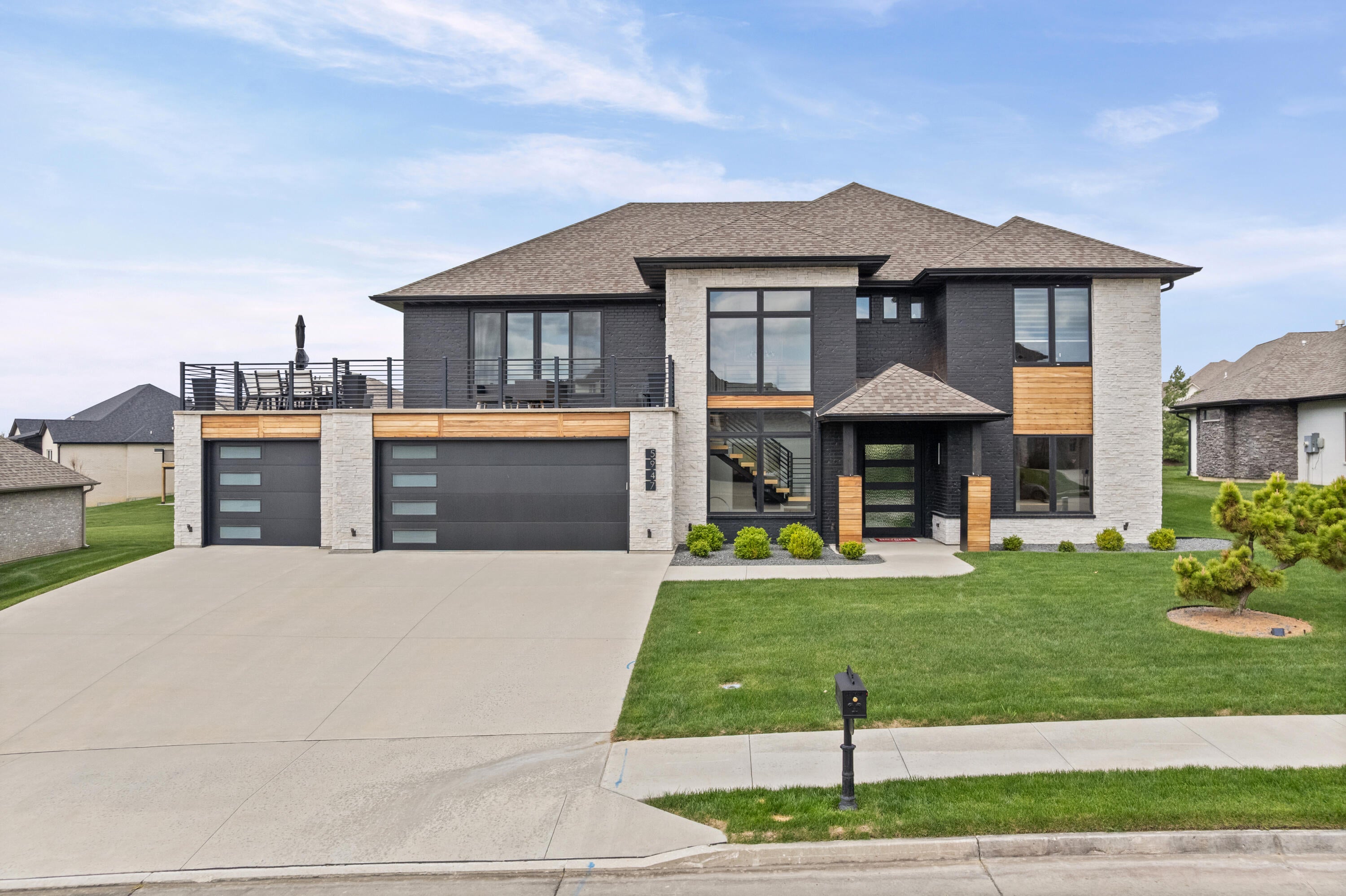 5947 Screaming Eagle Ln — photo