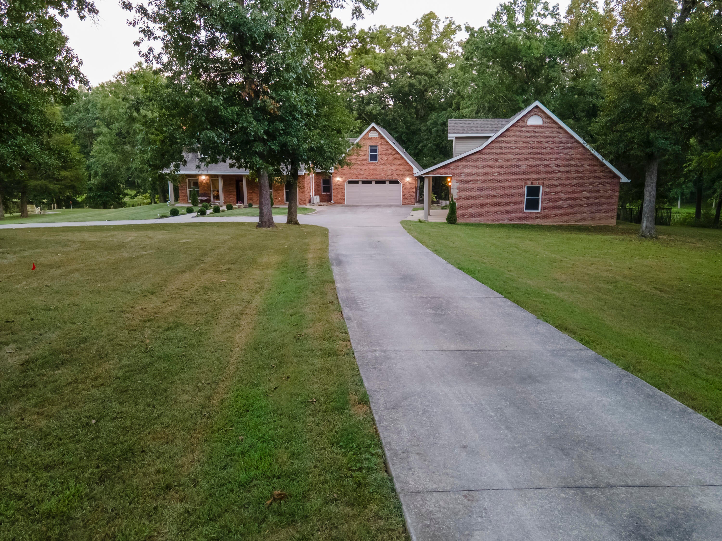 6775 W Bruce Ln — photo