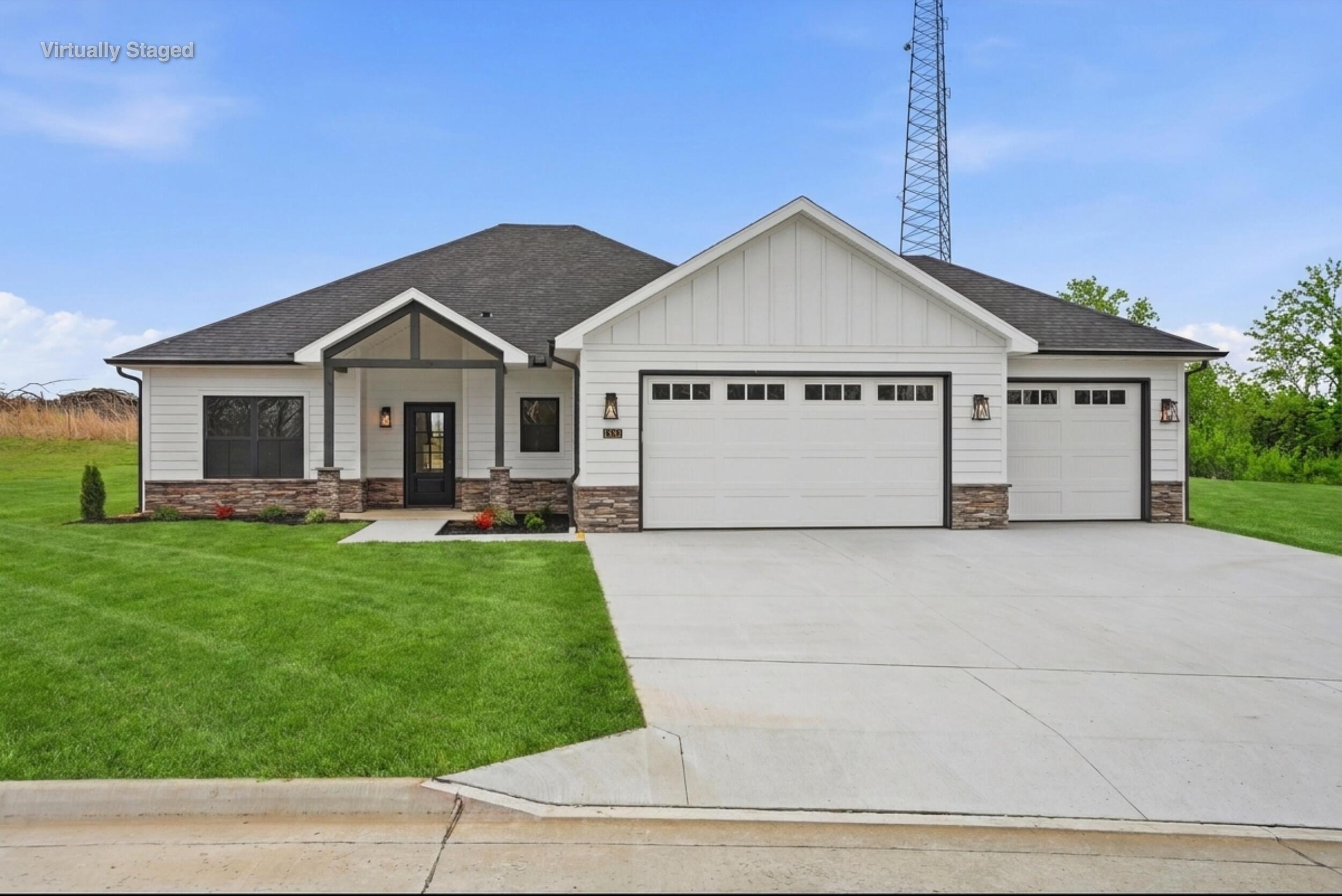 1332 Kiowa Ct — photo