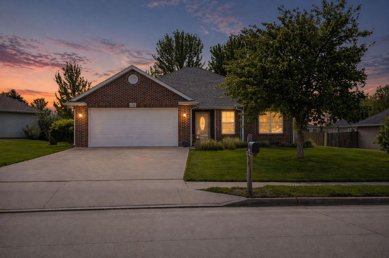 6160 Douglas Pky — photo