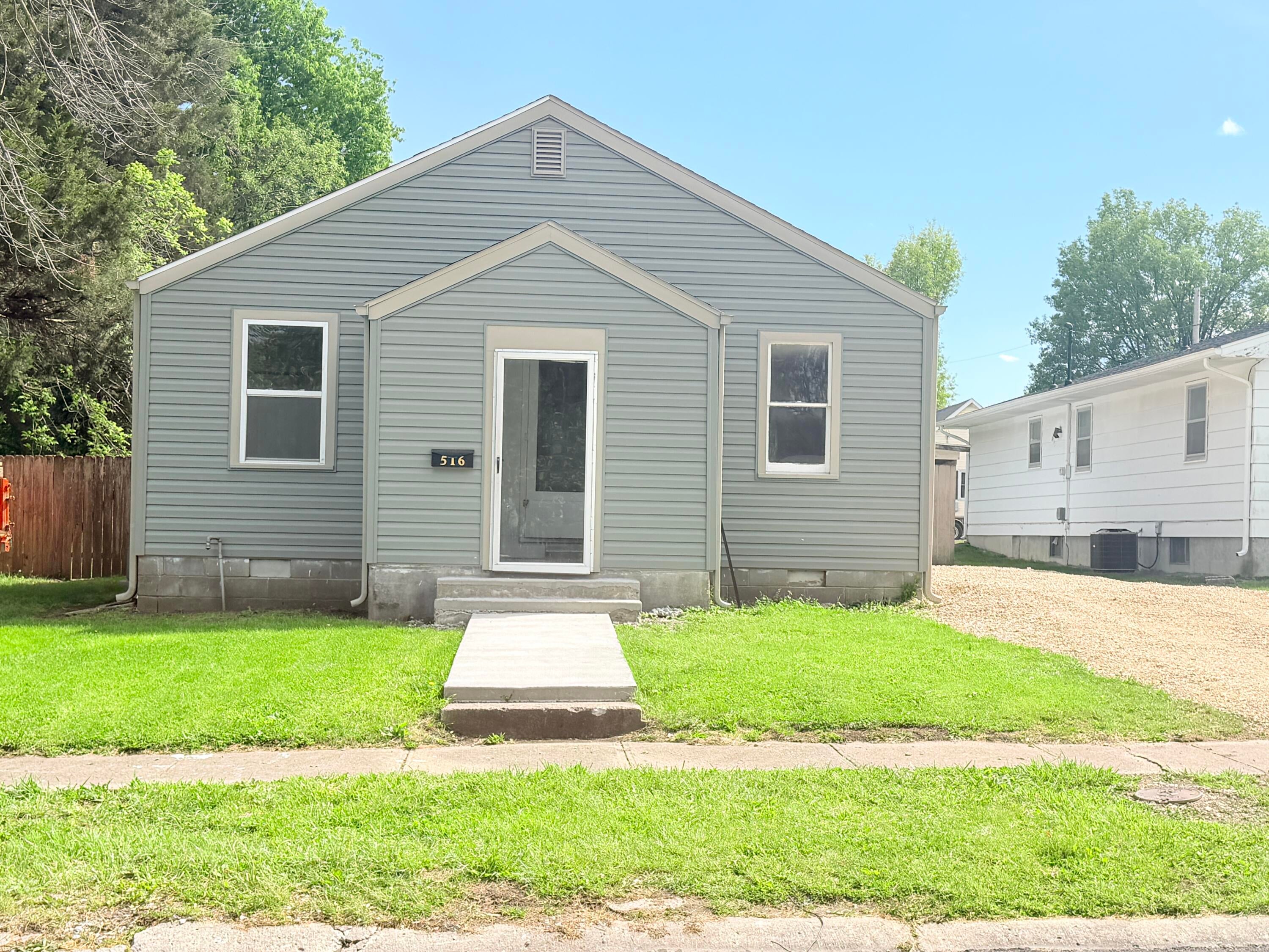 516 Buchanan St — photo