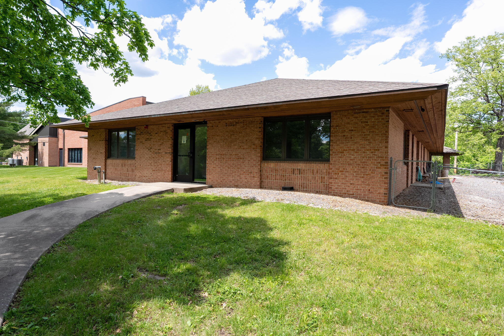 914 S West Blvd — photo