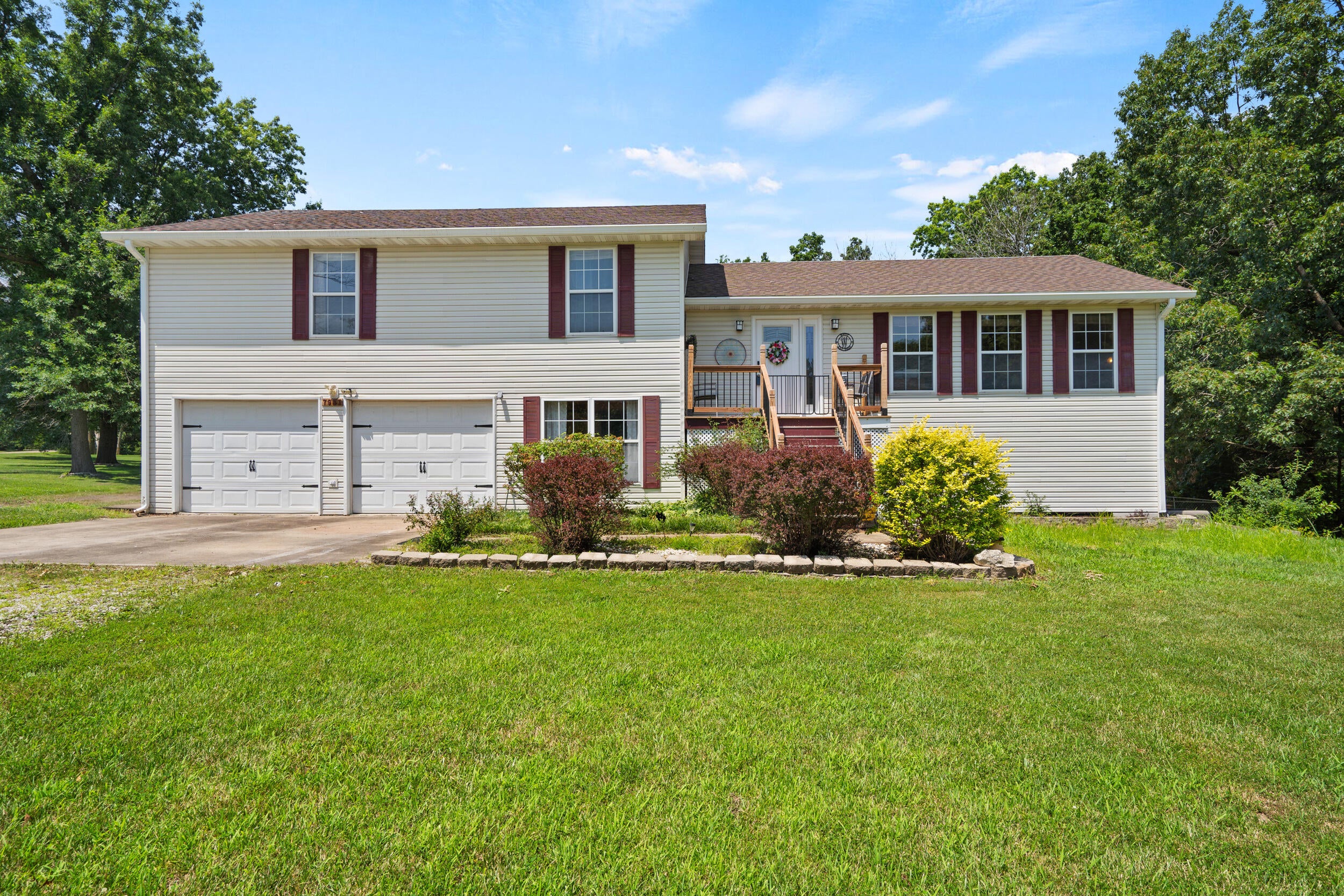 7951 N Marigold Ct — photo
