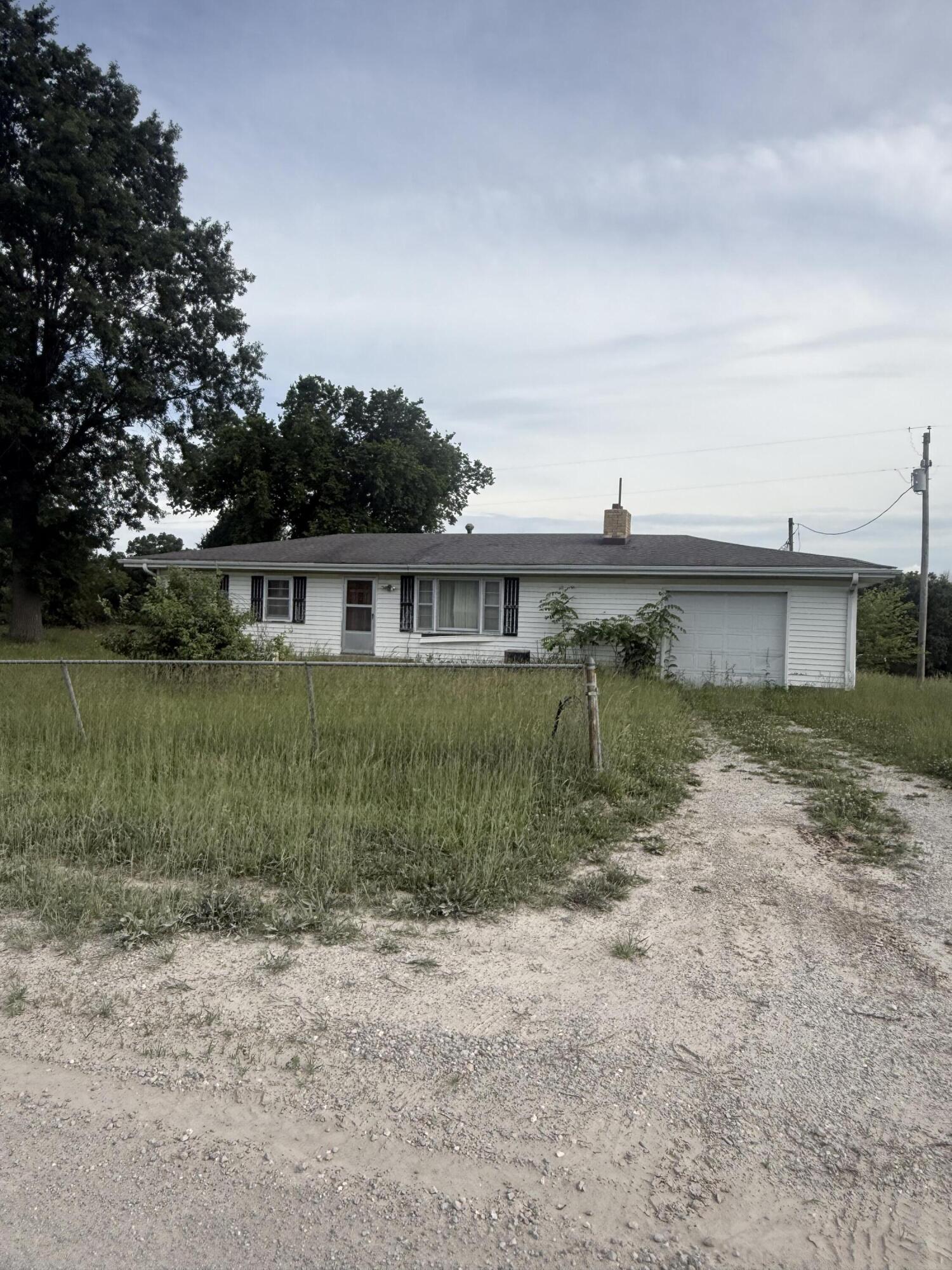 6102 County Road 262 — photo