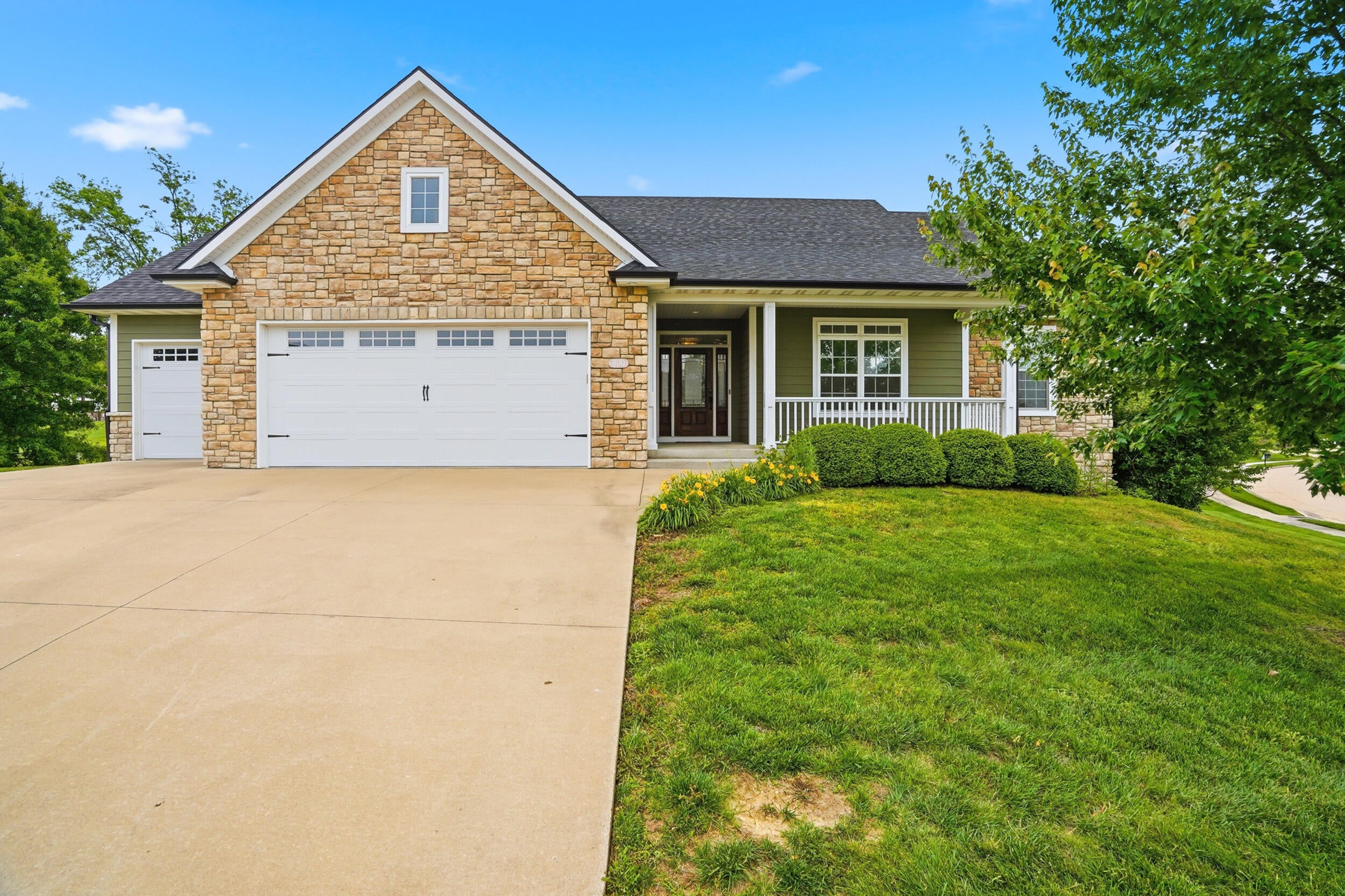 800 Cutters Corner Ln — photo