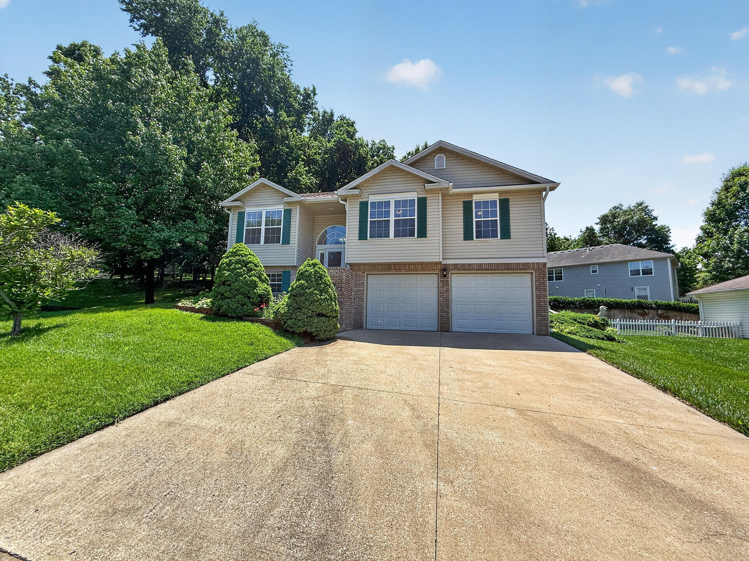 2902 Yoko Ct — photo
