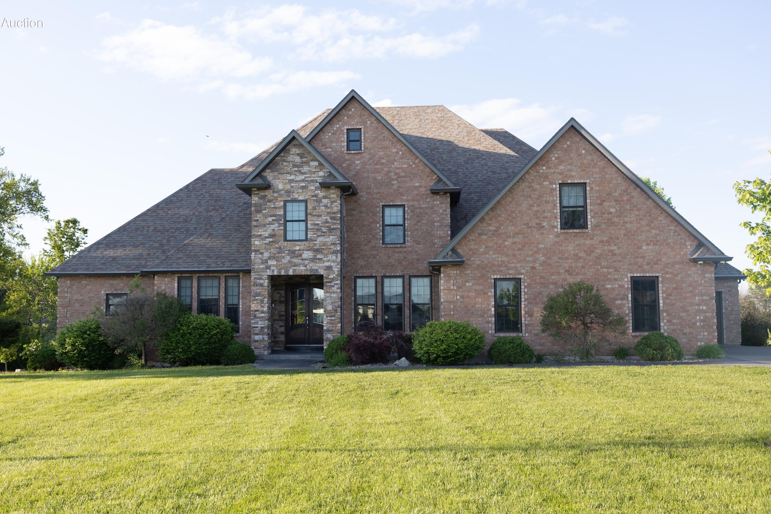 814 Lockport Dr — photo