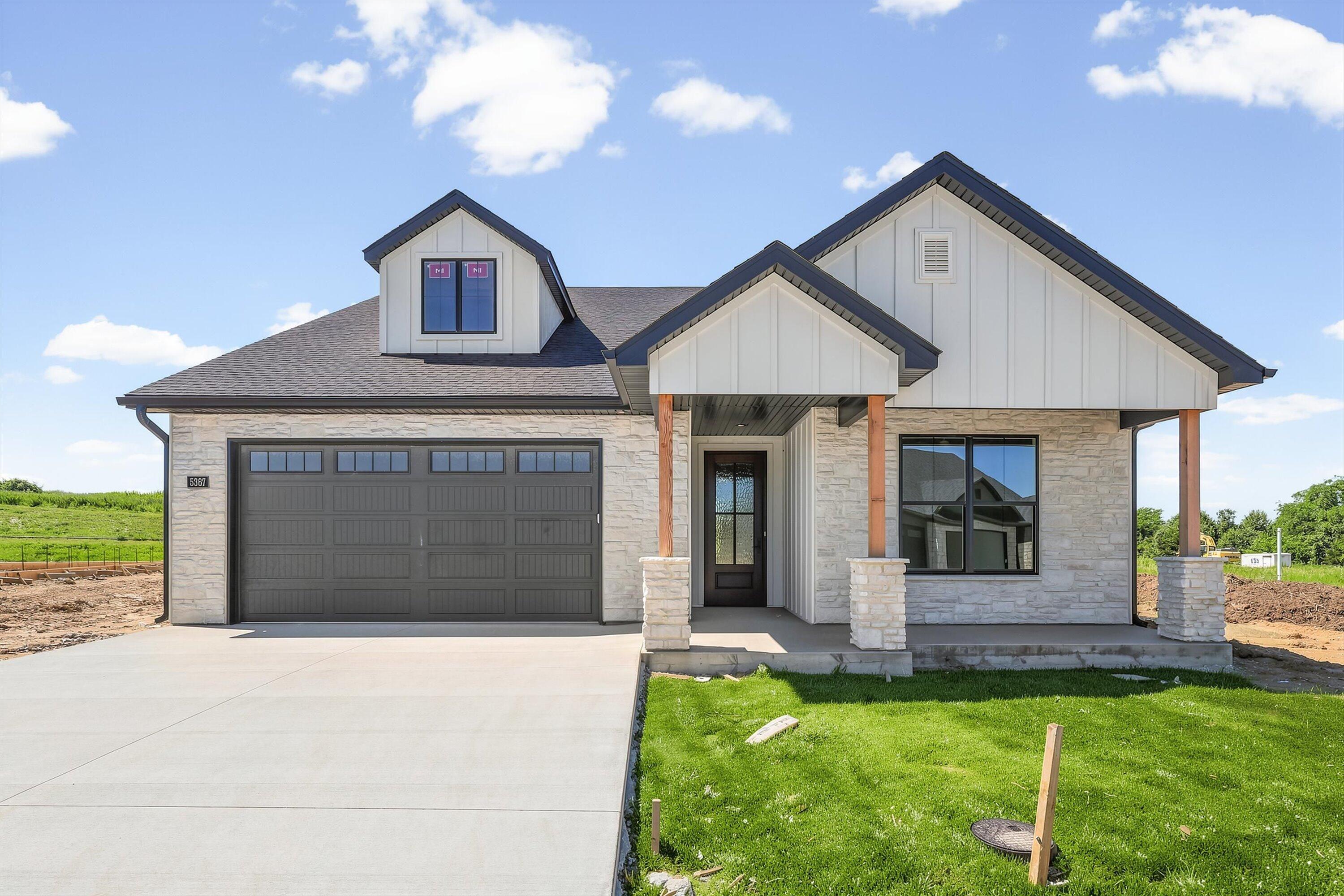 5367 Athena Dr — photo