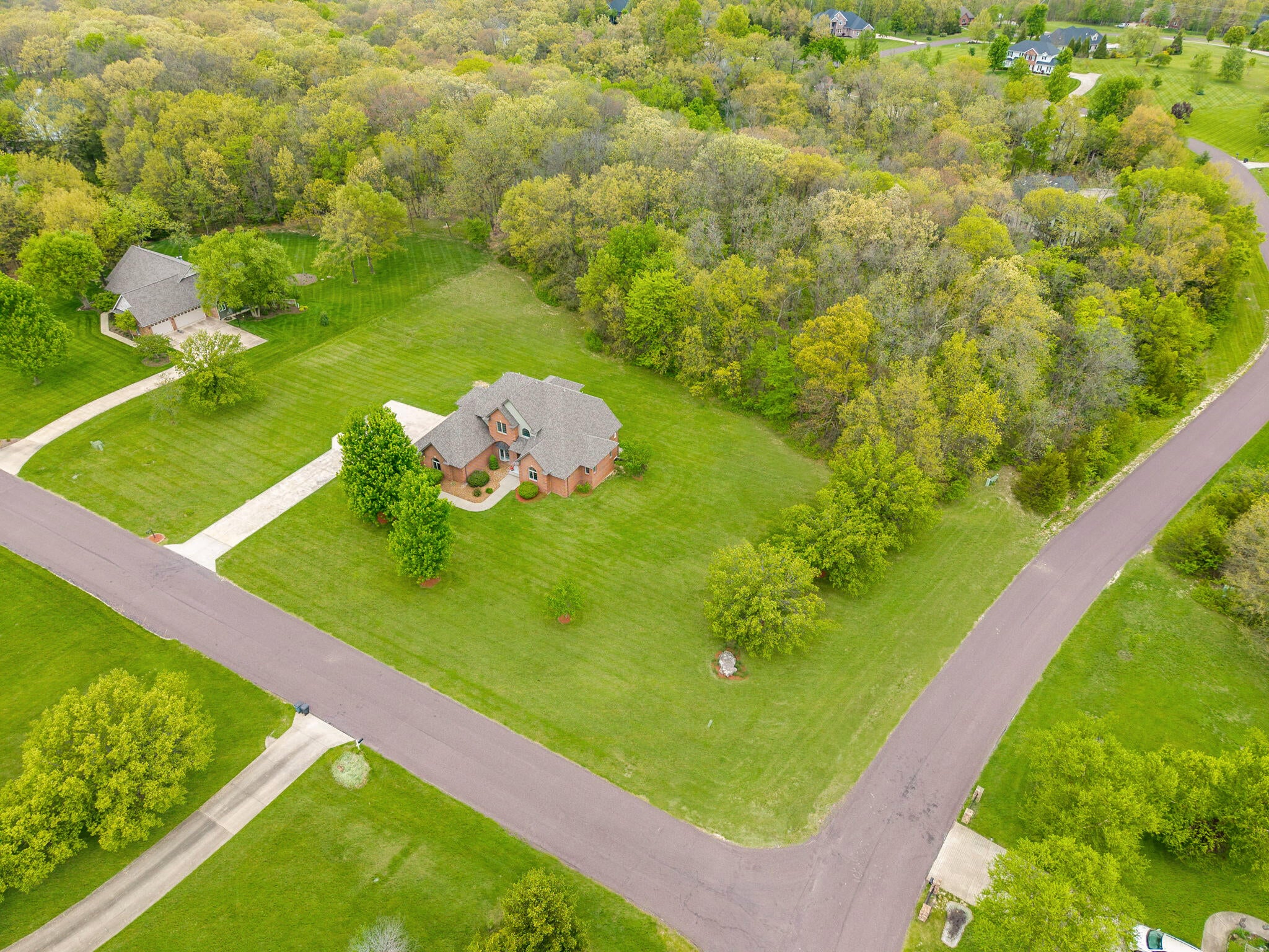 4551 E Ravens Ridge Dr — photo