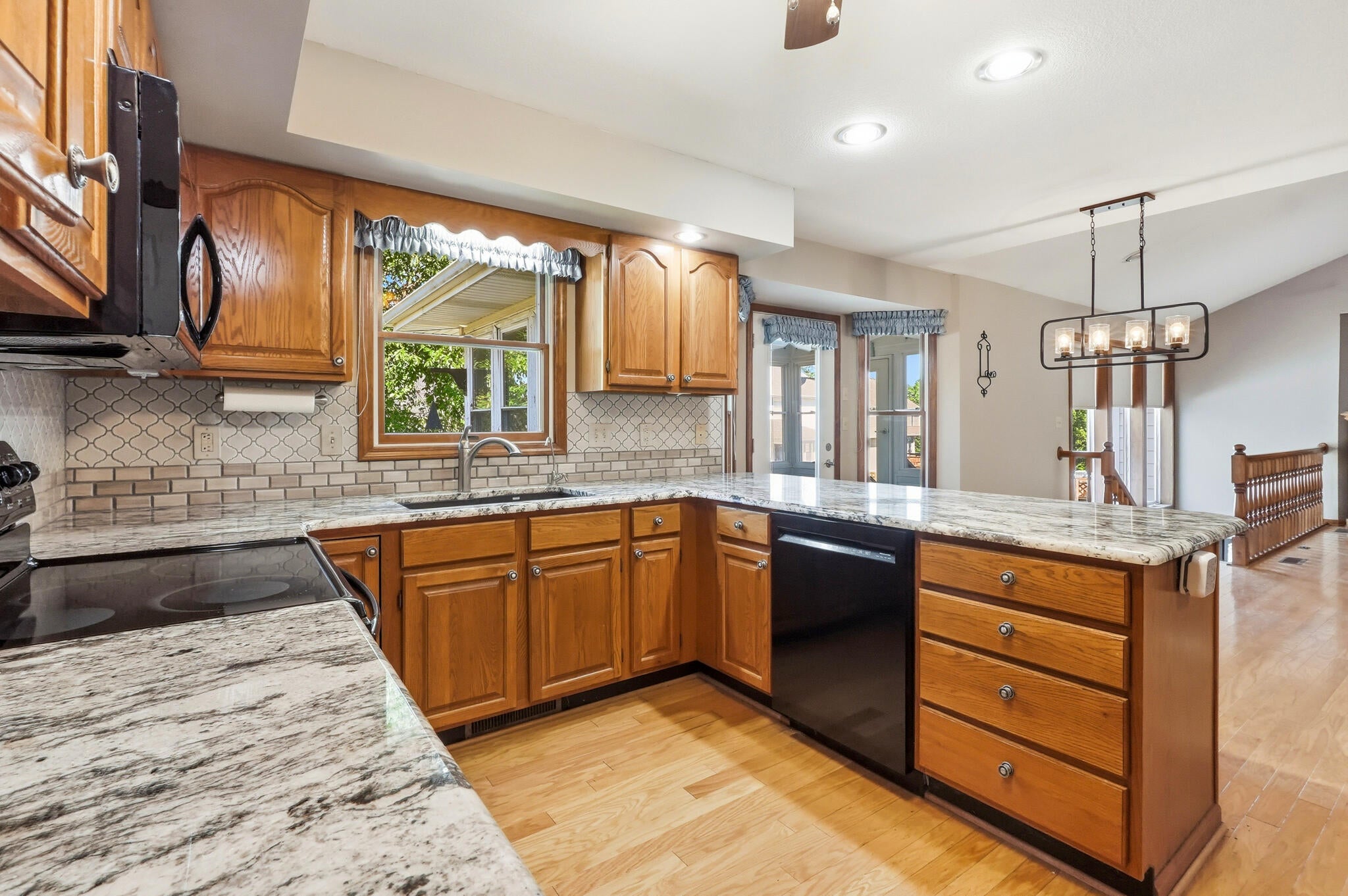 1913 Clear Ct — photo