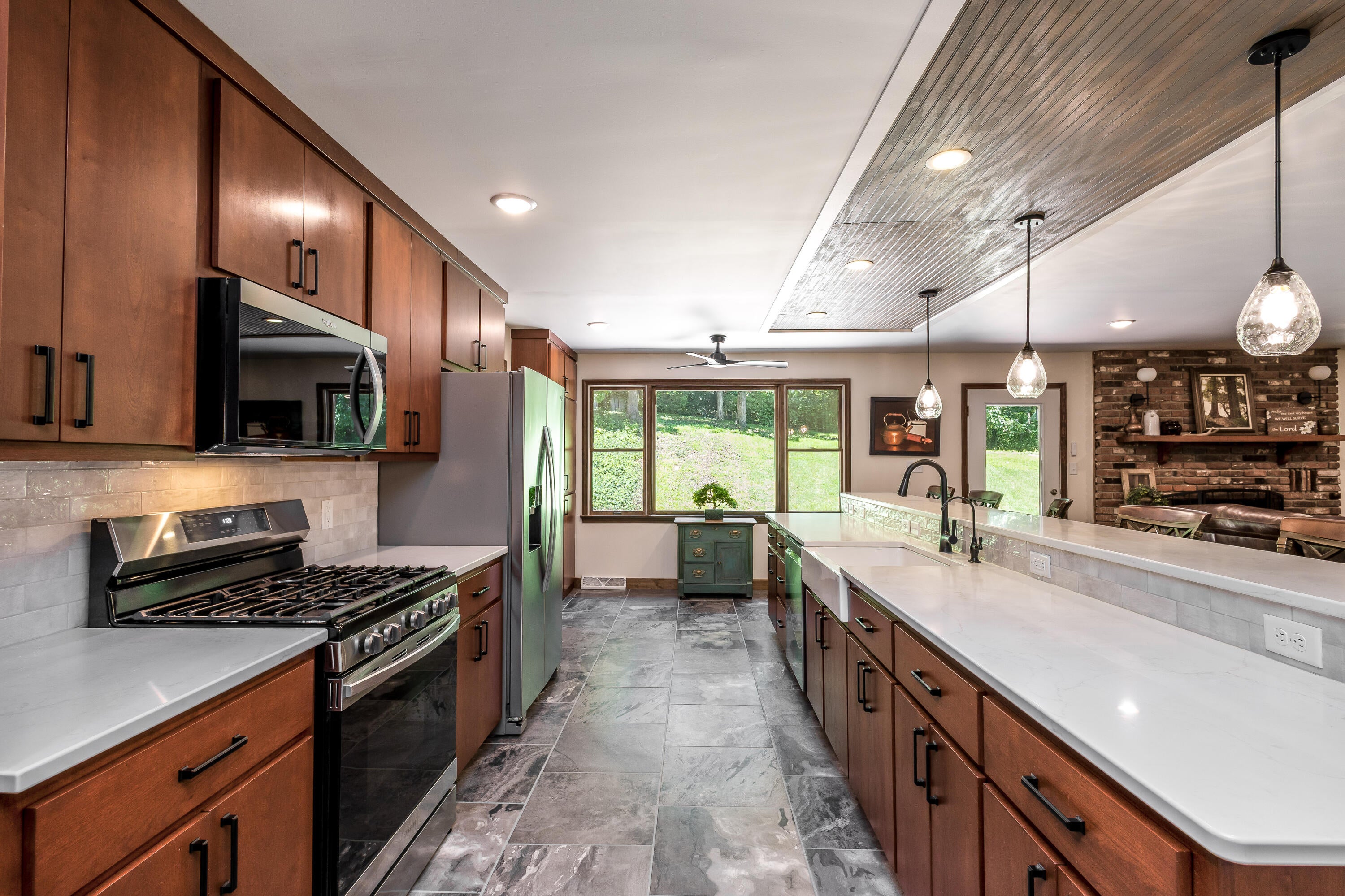 320 Fox Creek Rd — photo