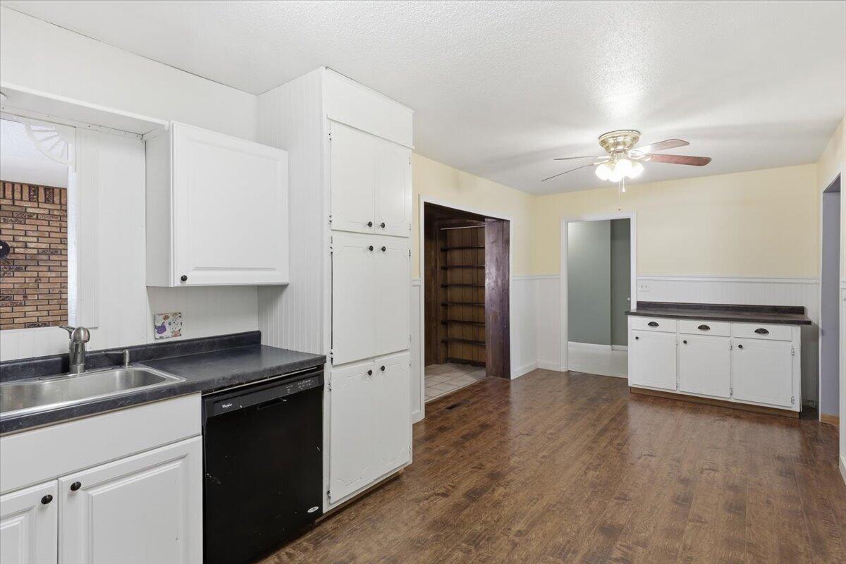 101 W HAYNES ST, ELDON, MO 65026 — photo 2
