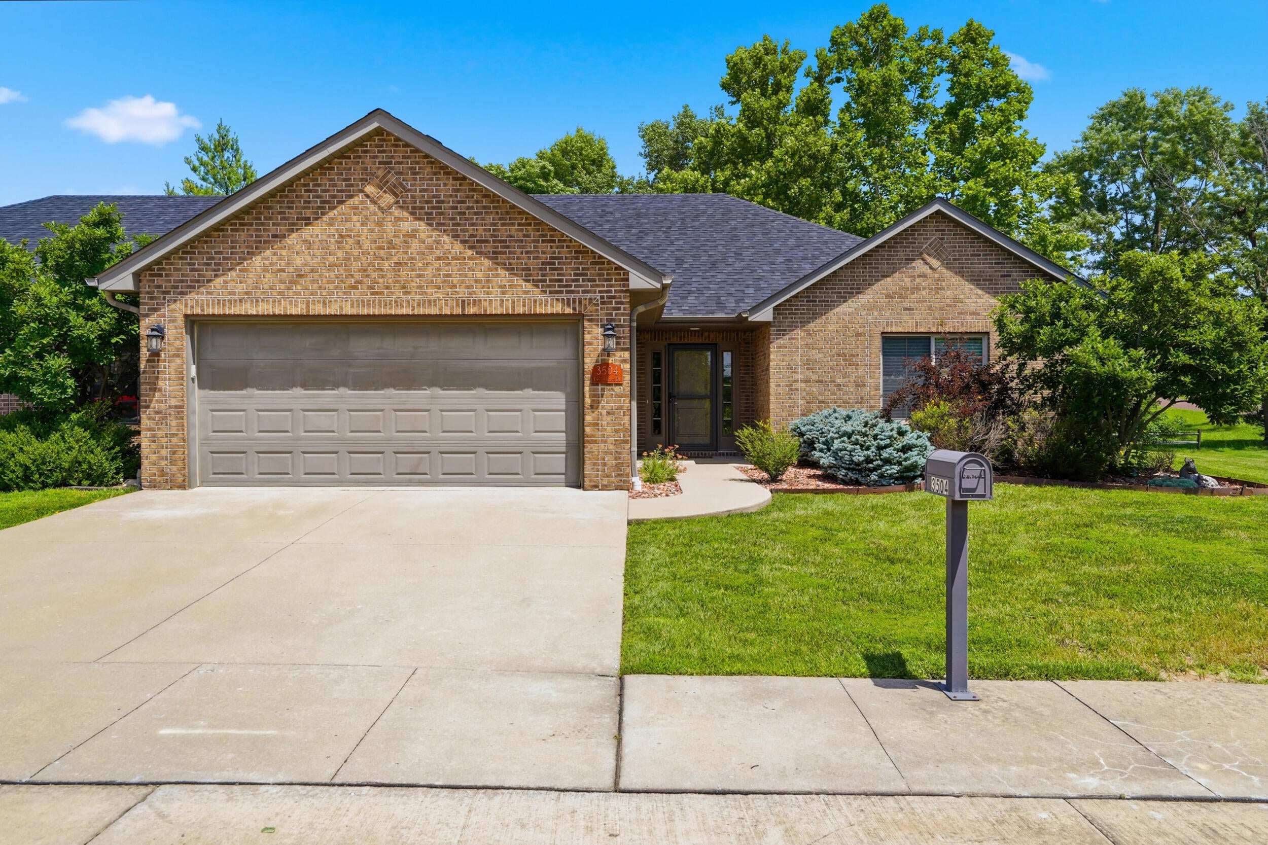 3504 Canyon Ridge Dr — photo