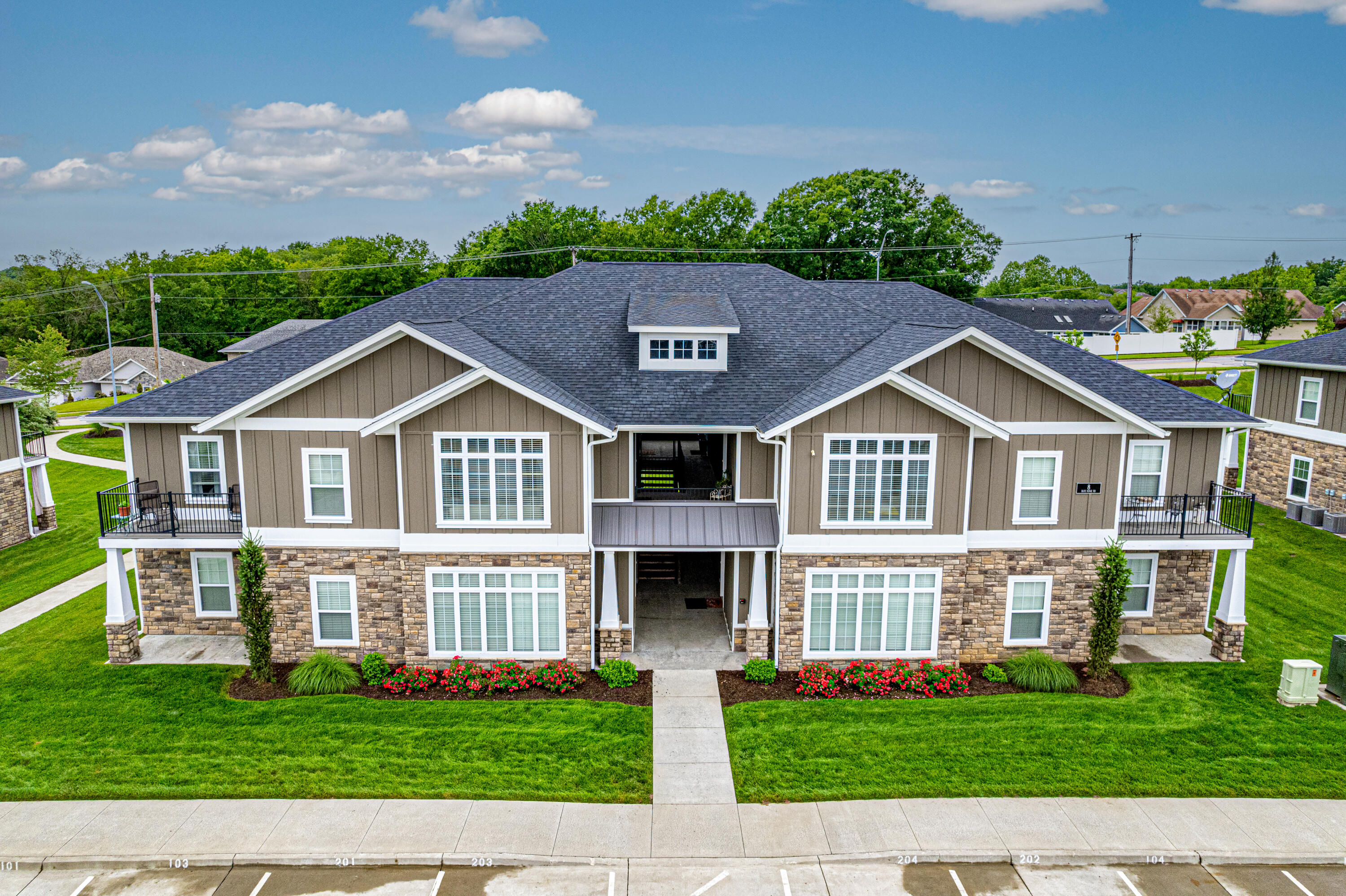 16 Blue Ridge Rd #201, Columbia, MO 65202