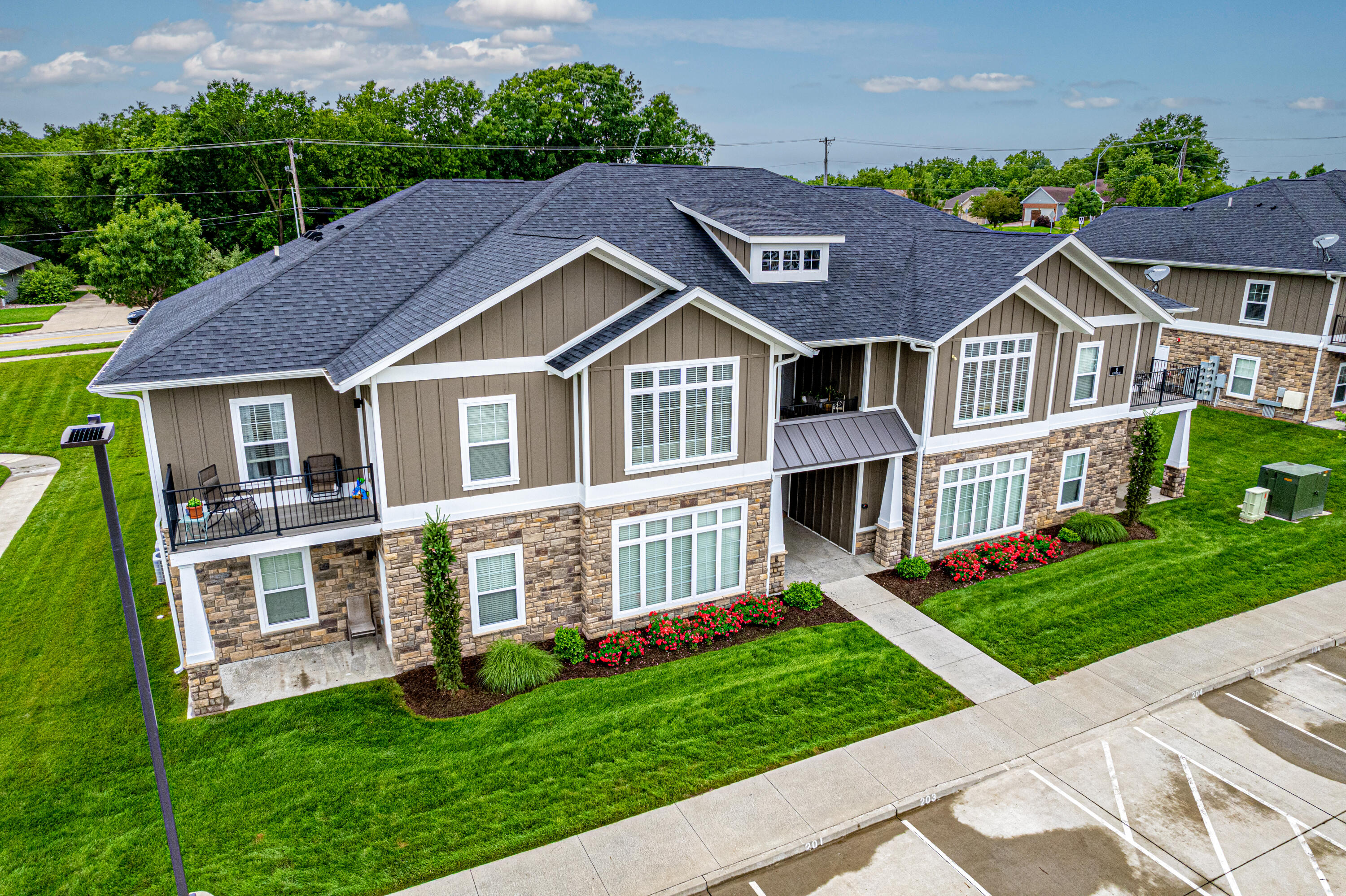 16 Blue Ridge Rd #201, Columbia, MO 65202 — photo 2