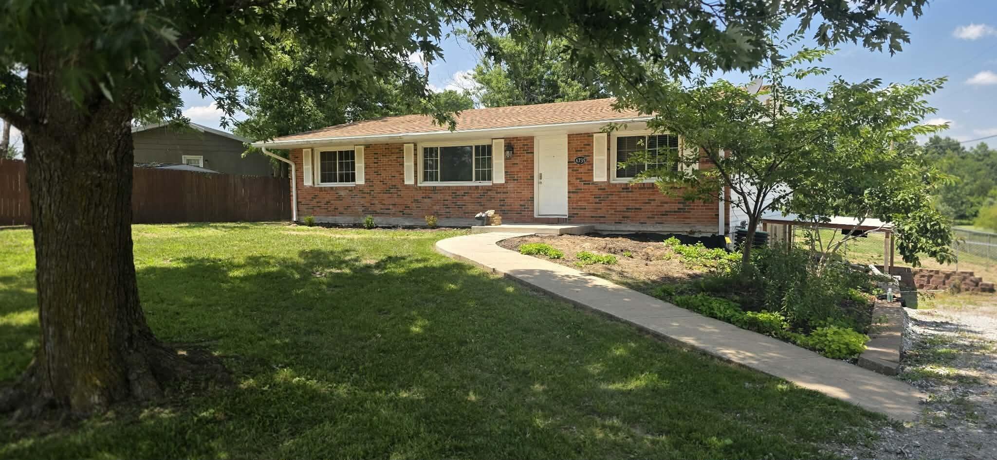 6735 N Nelson Dr — photo