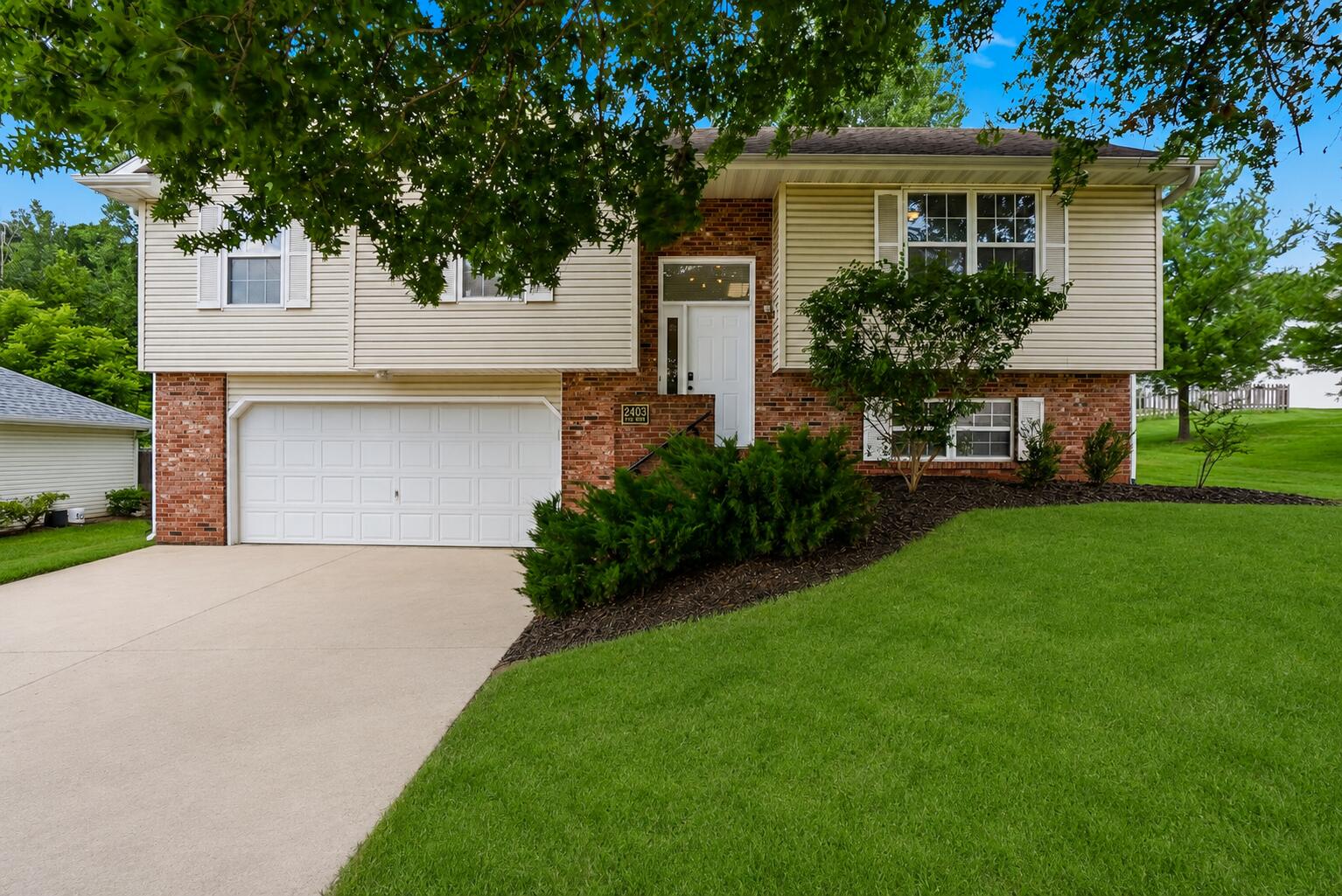 2403 Umc Dr — photo