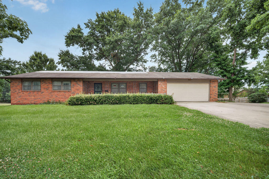 2312 Blue Ridge Rd, Columbia, MO 65202