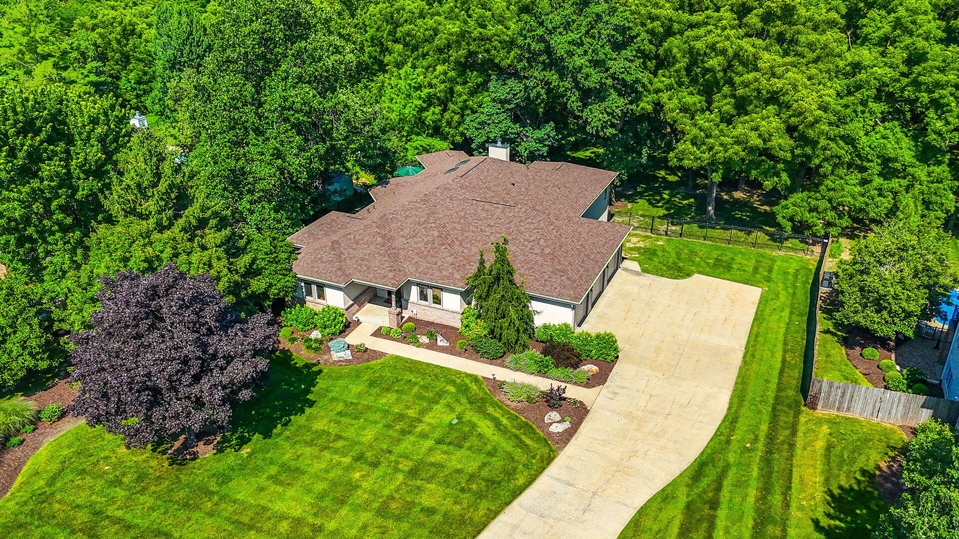 1709 Glenbrook Ct — photo